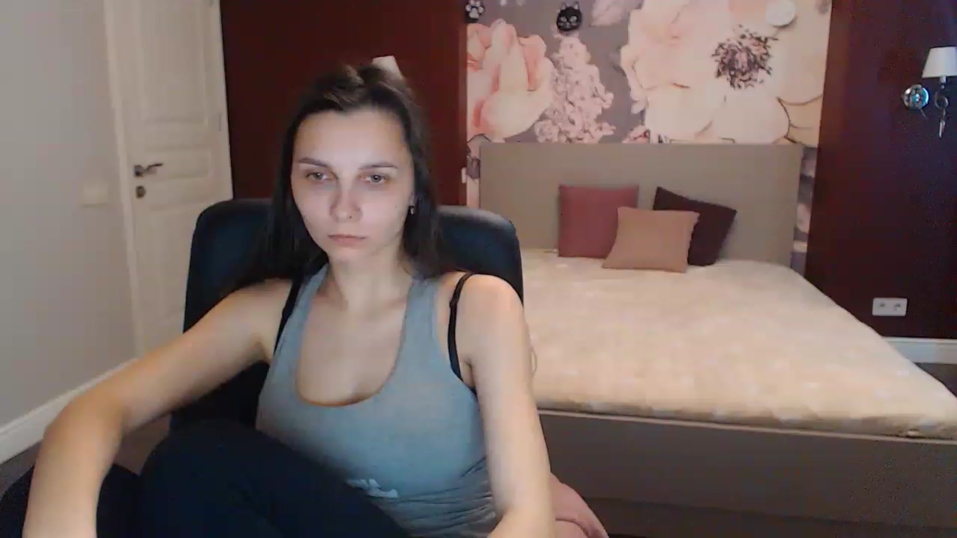 Gallery image thumbnail from Karina_Mils's myfreecams stream on, 03/29/2023, 07:39 image 2 of 20