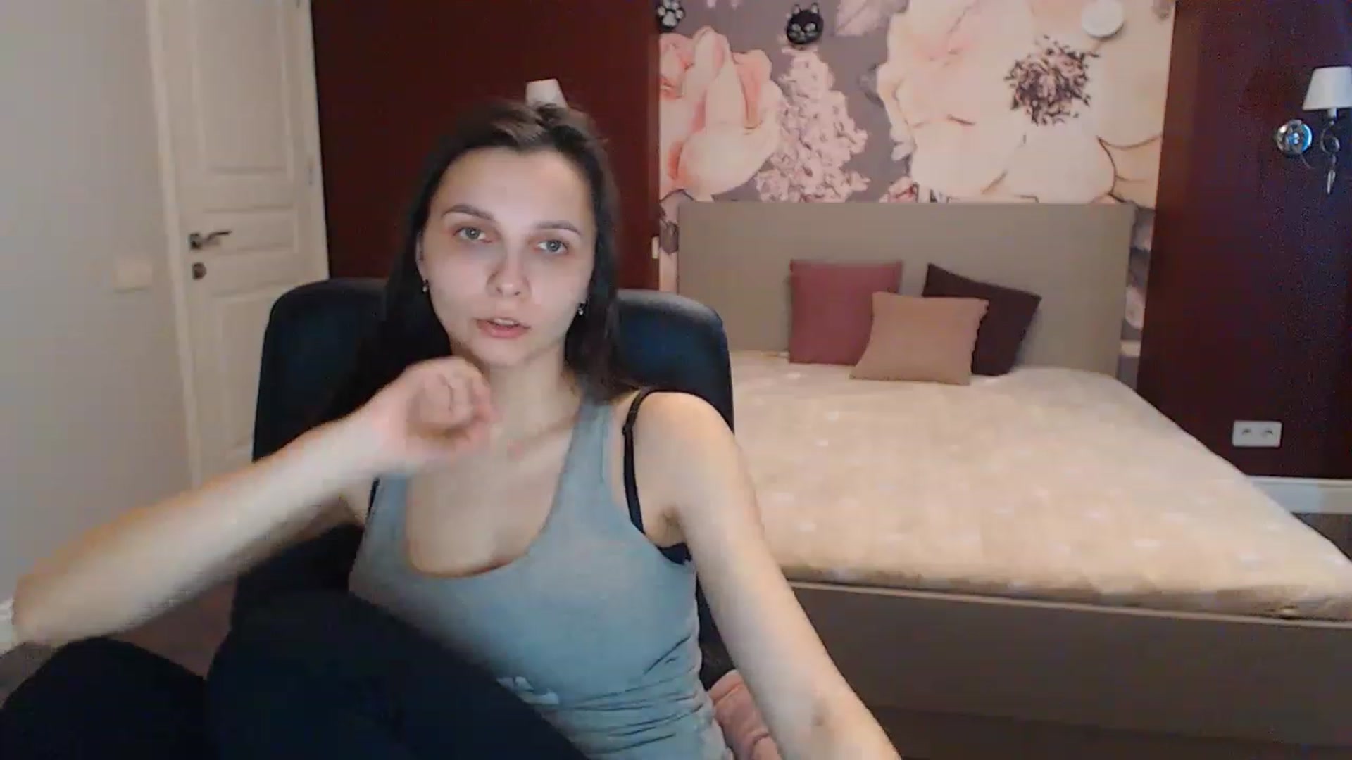 Gallery image thumbnail from Karina_Mils's myfreecams stream on, 03/29/2023, 07:39 image 7 of 20