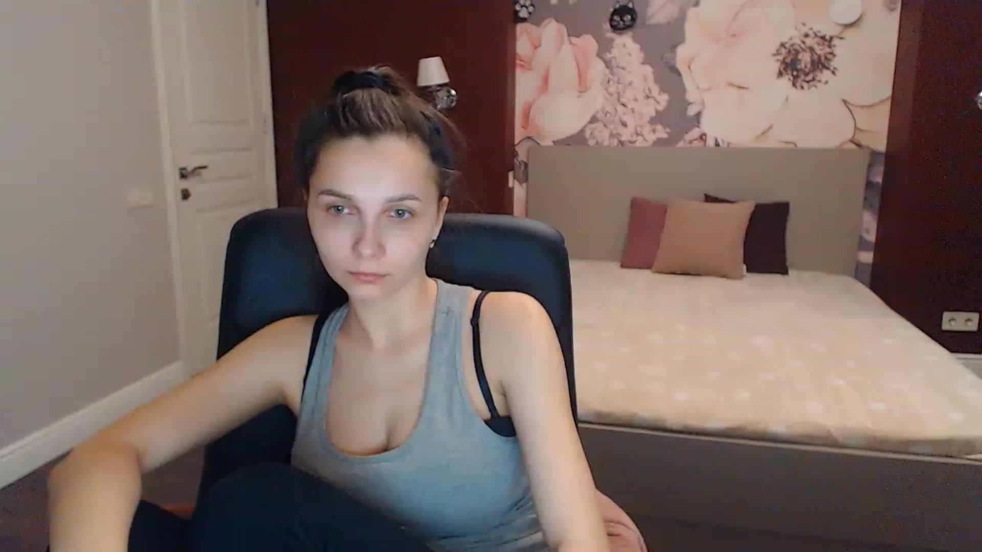Gallery image thumbnail from Karina_Mils's myfreecams stream on, 04/02/2023, 11:16 image 20 of 20