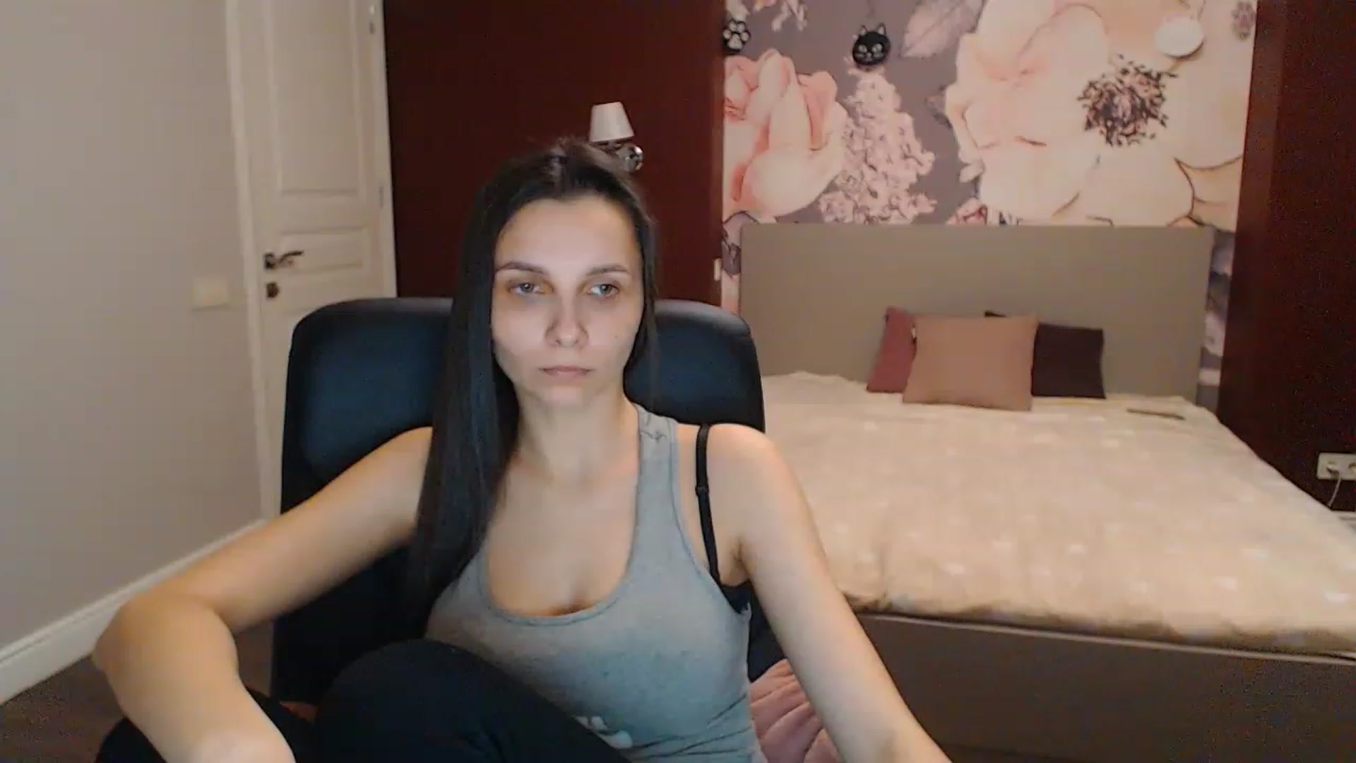 Gallery image thumbnail from Karina_Mils's myfreecams stream on, 04/03/2023, 07:58 image 7 of 20