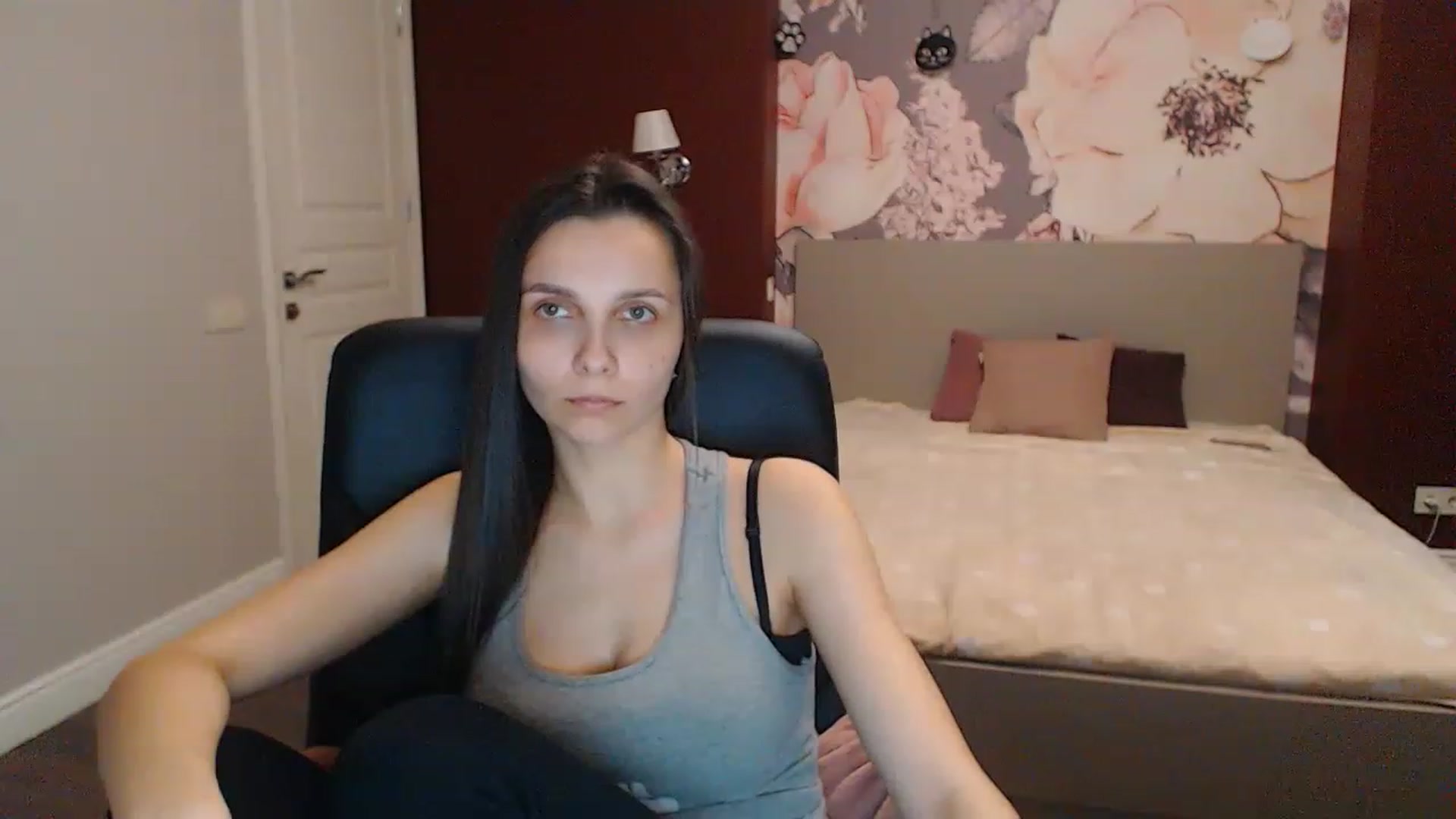 Gallery image thumbnail from Karina_Mils's myfreecams stream on, 04/03/2023, 07:58 image 20 of 20