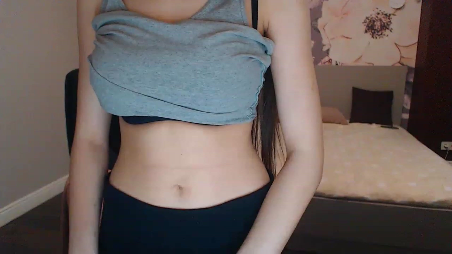 Gallery image thumbnail from Karina_Mils's myfreecams stream on, 04/05/2023, 08:48 image 13 of 20