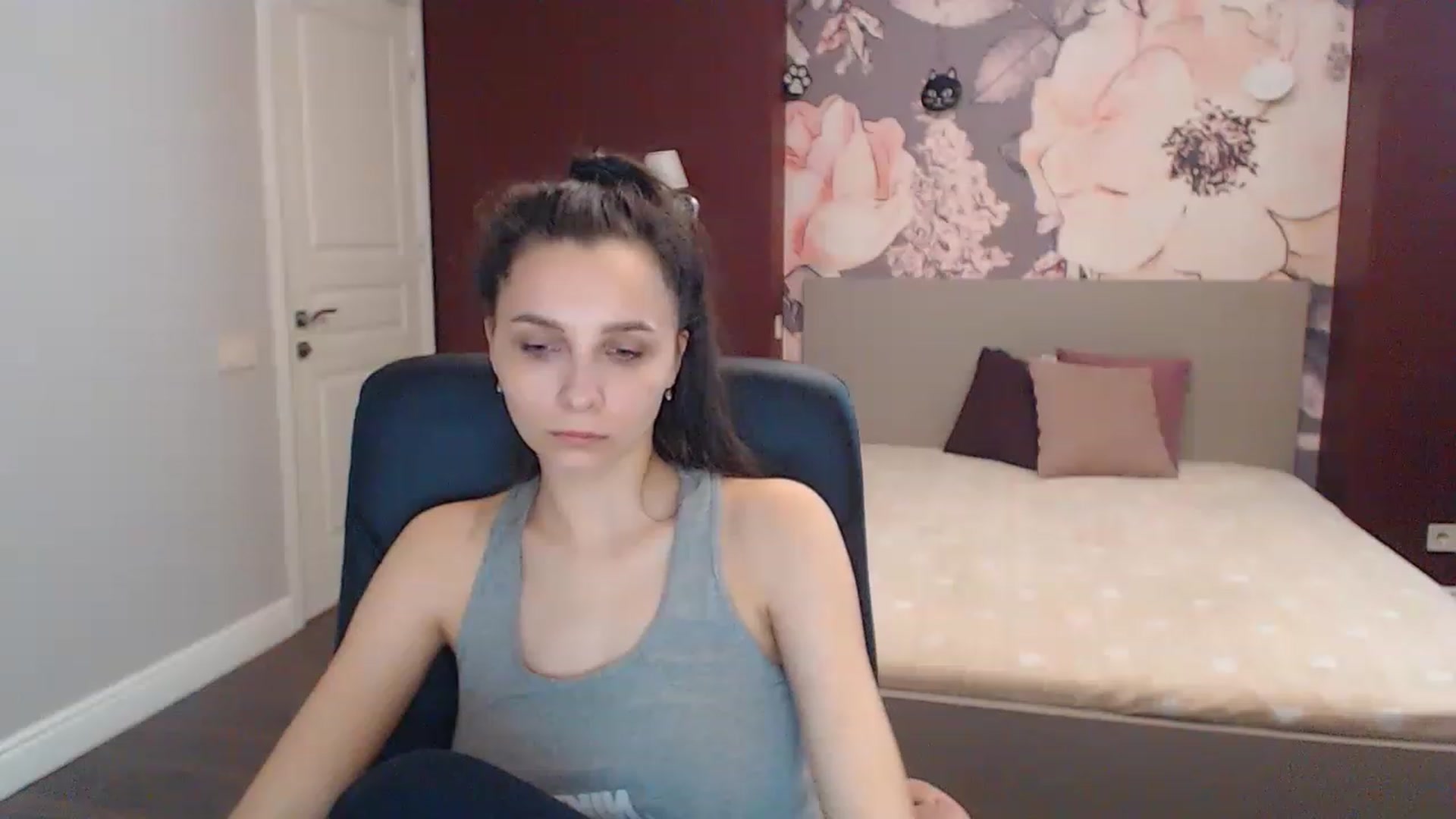 Gallery image thumbnail from Karina_Mils's myfreecams stream on, 04/08/2023, 11:27 image 20 of 20