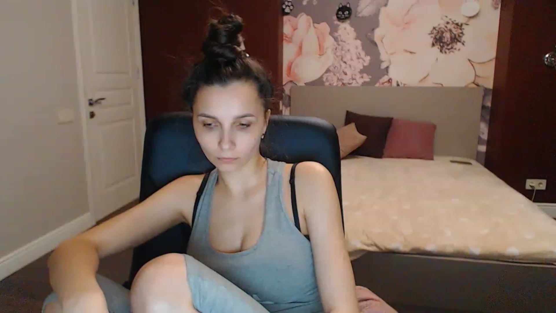Gallery image thumbnail from Karina_Mils's myfreecams stream on, 04/09/2023, 16:43 image 20 of 20