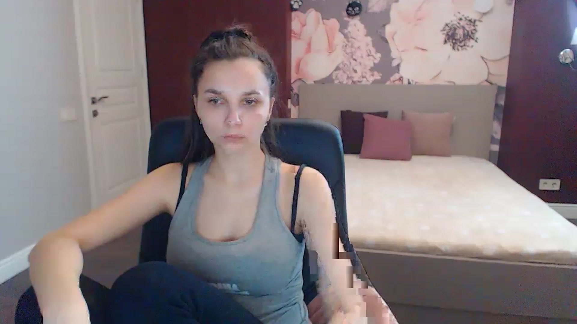Gallery image thumbnail from Karina_Mils's myfreecams stream on, 04/14/2023, 12:10 image 15 of 20