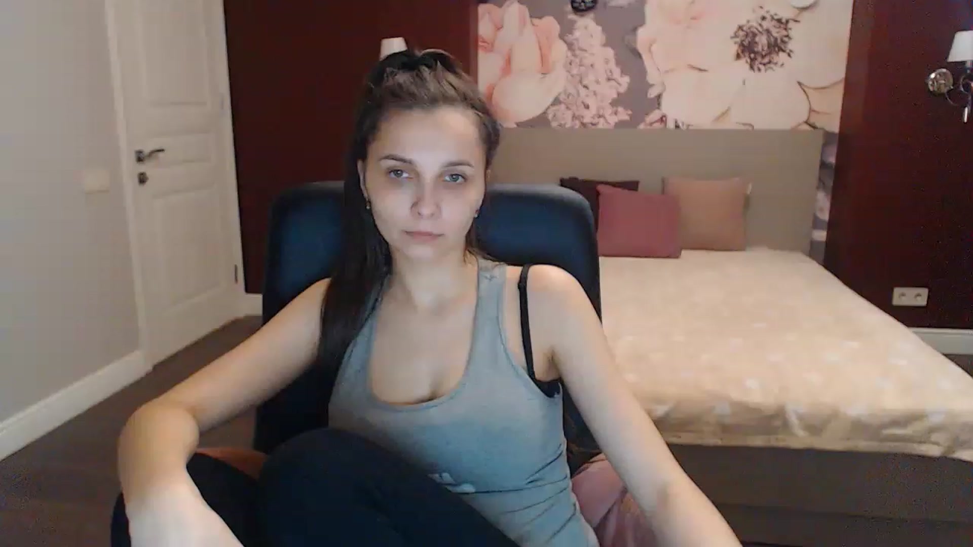 Gallery image thumbnail from Karina_Mils's myfreecams stream on, 04/14/2023, 15:56 image 2 of 20