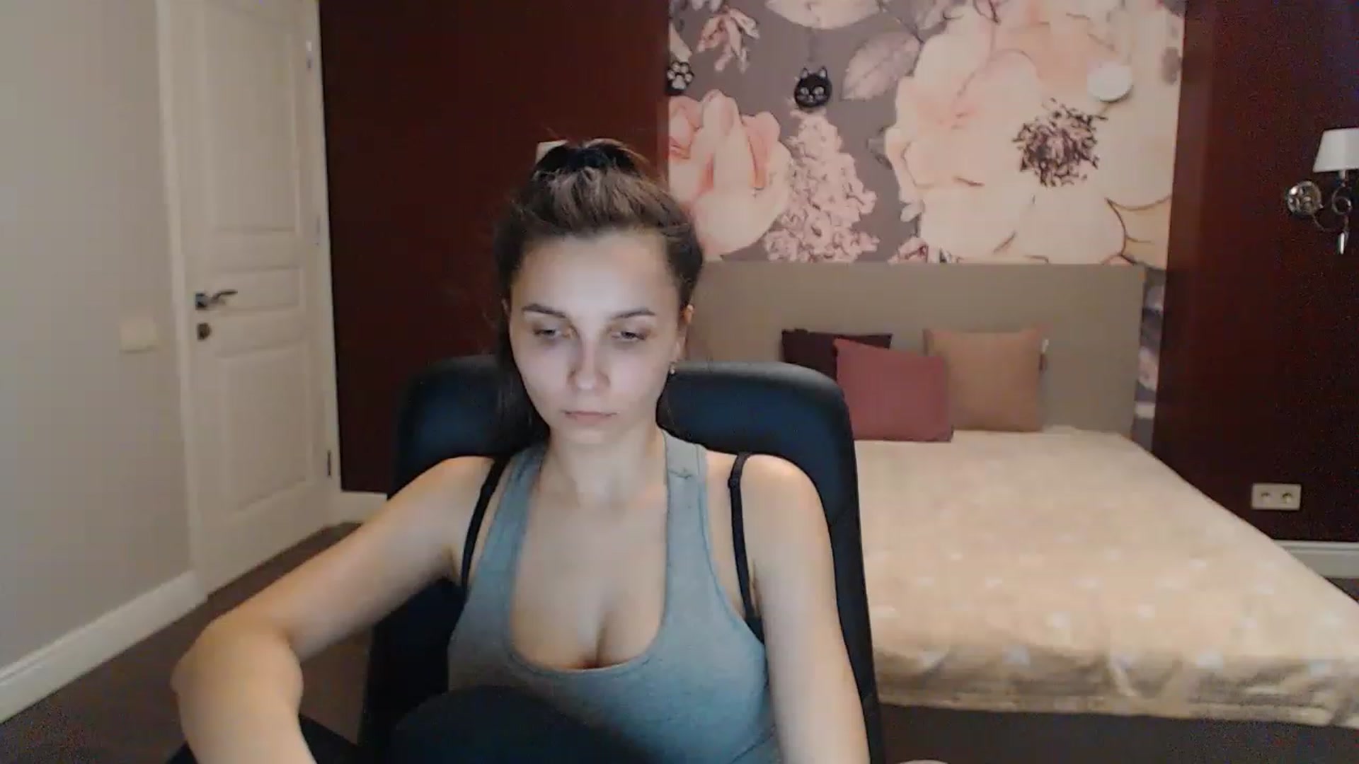Gallery image thumbnail from Karina_Mils's myfreecams stream on, 04/14/2023, 15:56 image 17 of 20