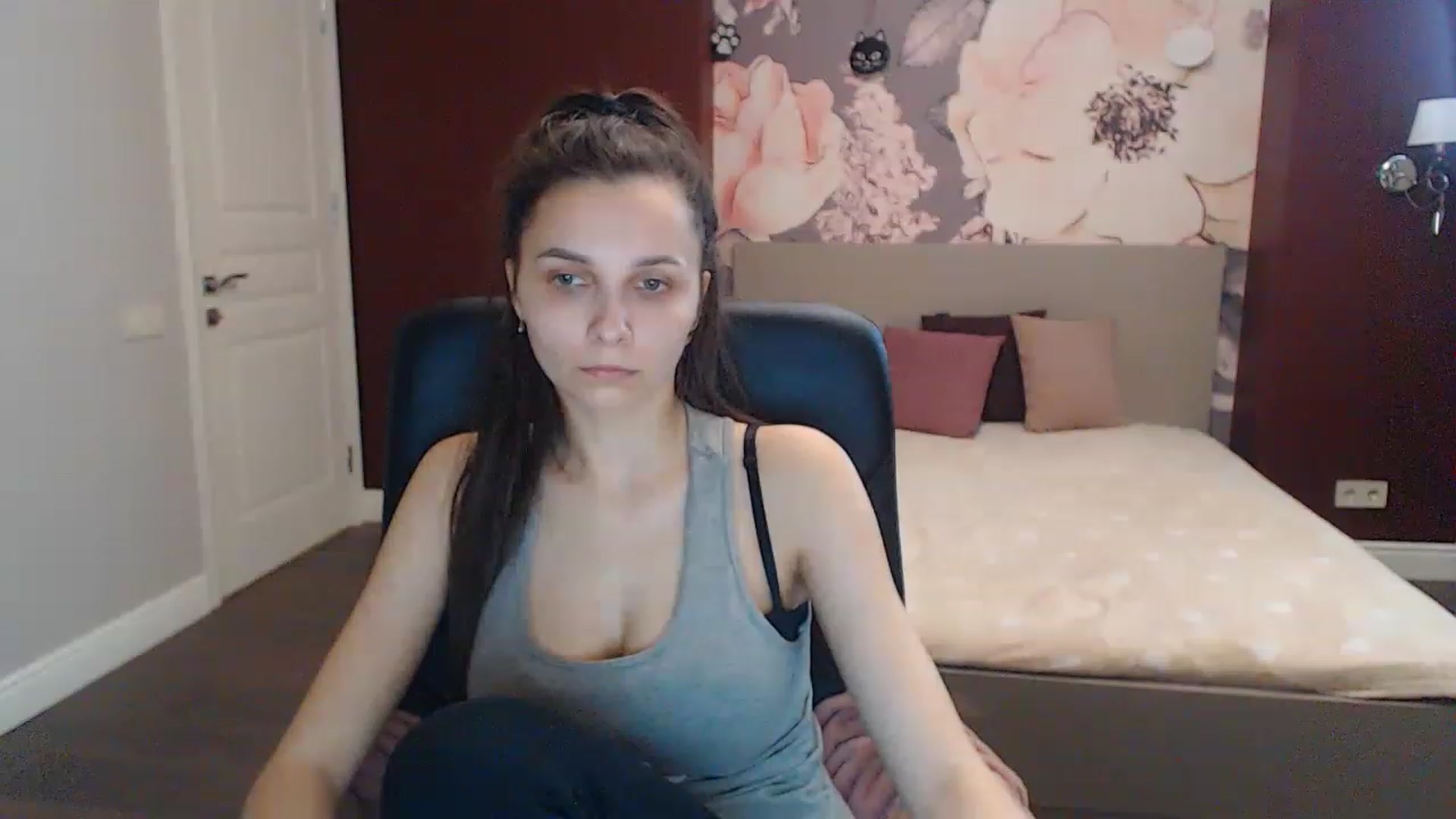 Gallery image thumbnail from Karina_Mils's myfreecams stream on, 04/15/2023, 12:59 image 19 of 20