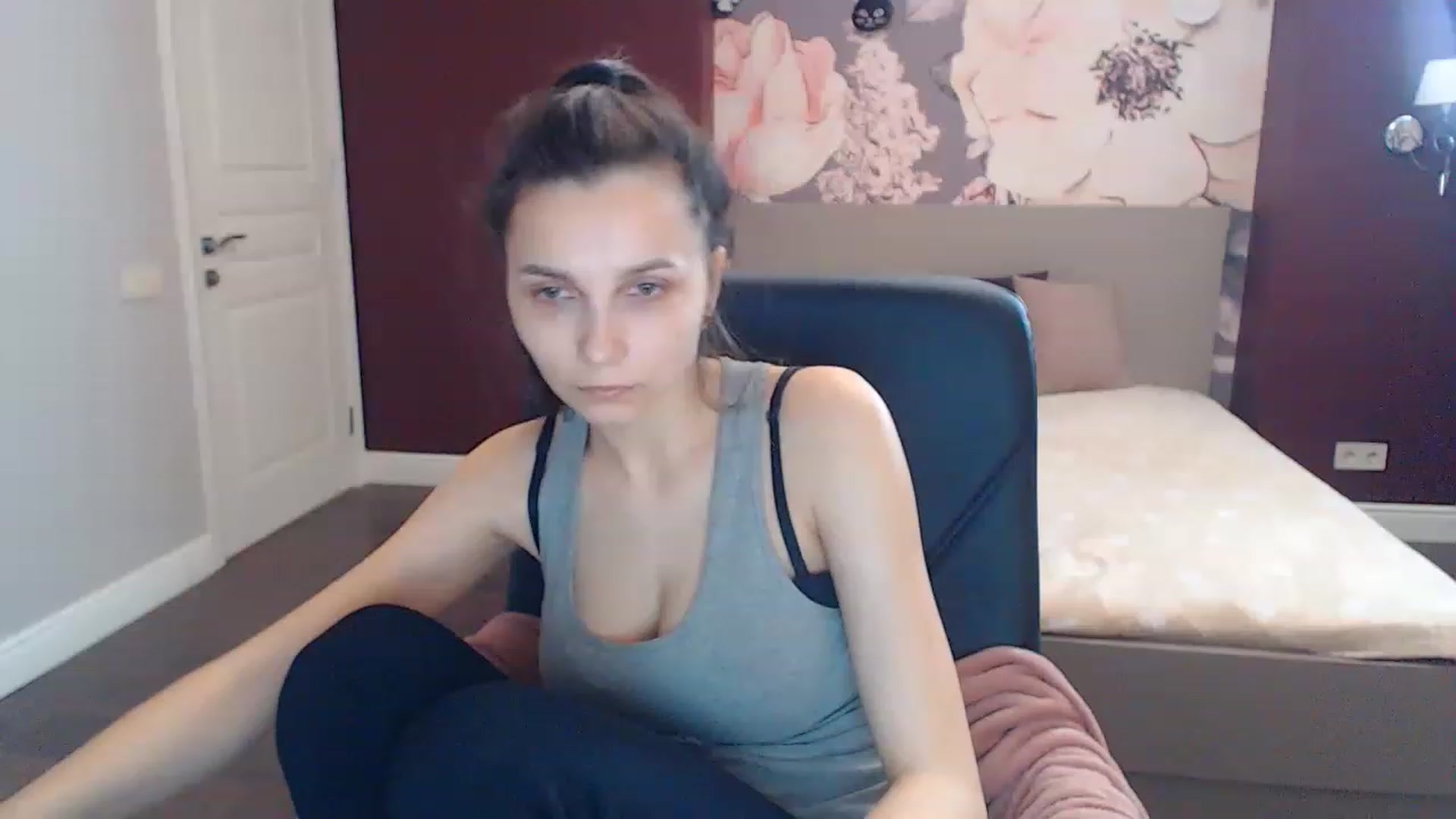 Gallery image thumbnail from Karina_Mils's myfreecams stream on, 04/15/2023, 12:59 image 1 of 20