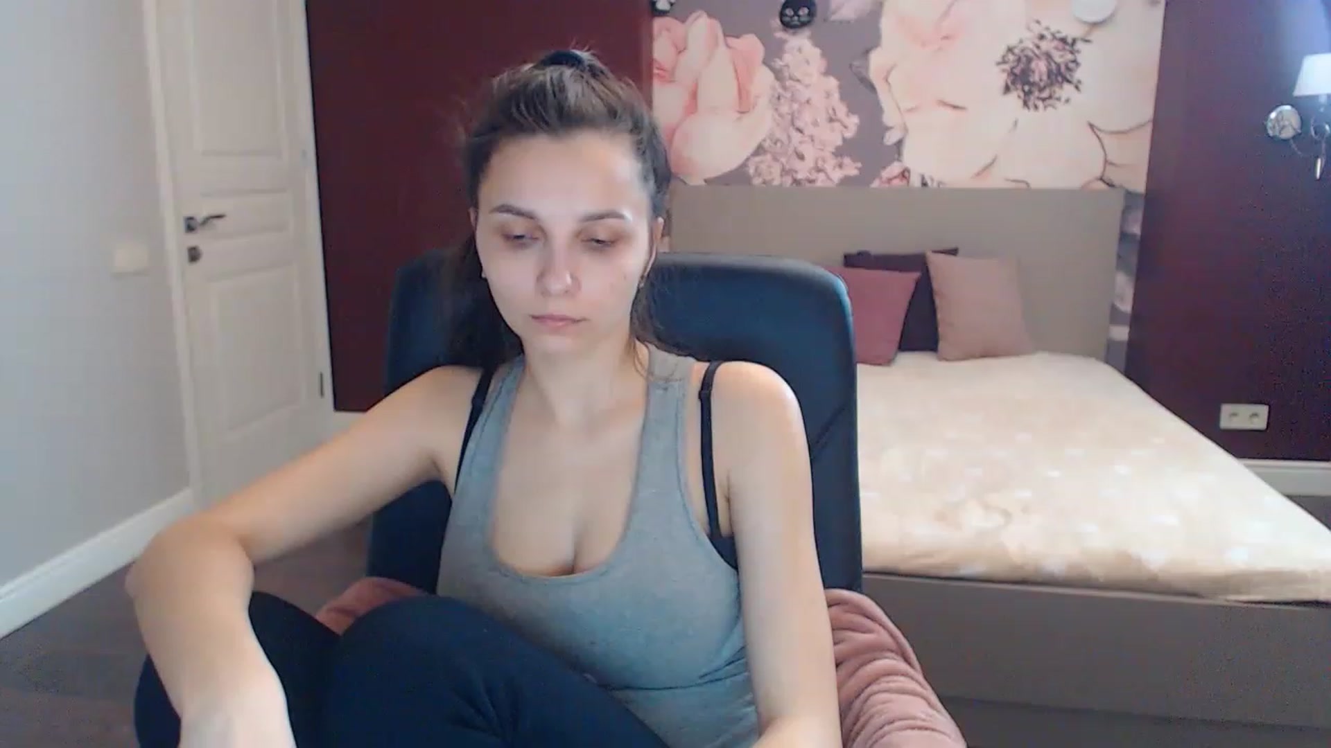 Gallery image thumbnail from Karina_Mils's myfreecams stream on, 04/15/2023, 12:59 image 2 of 20