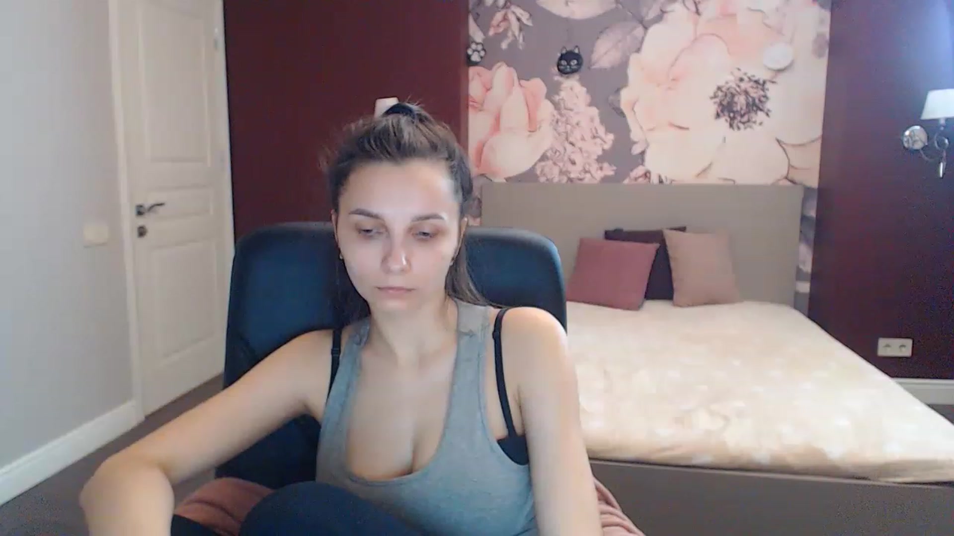 Gallery image thumbnail from Karina_Mils's myfreecams stream on, 04/15/2023, 12:59 image 13 of 20