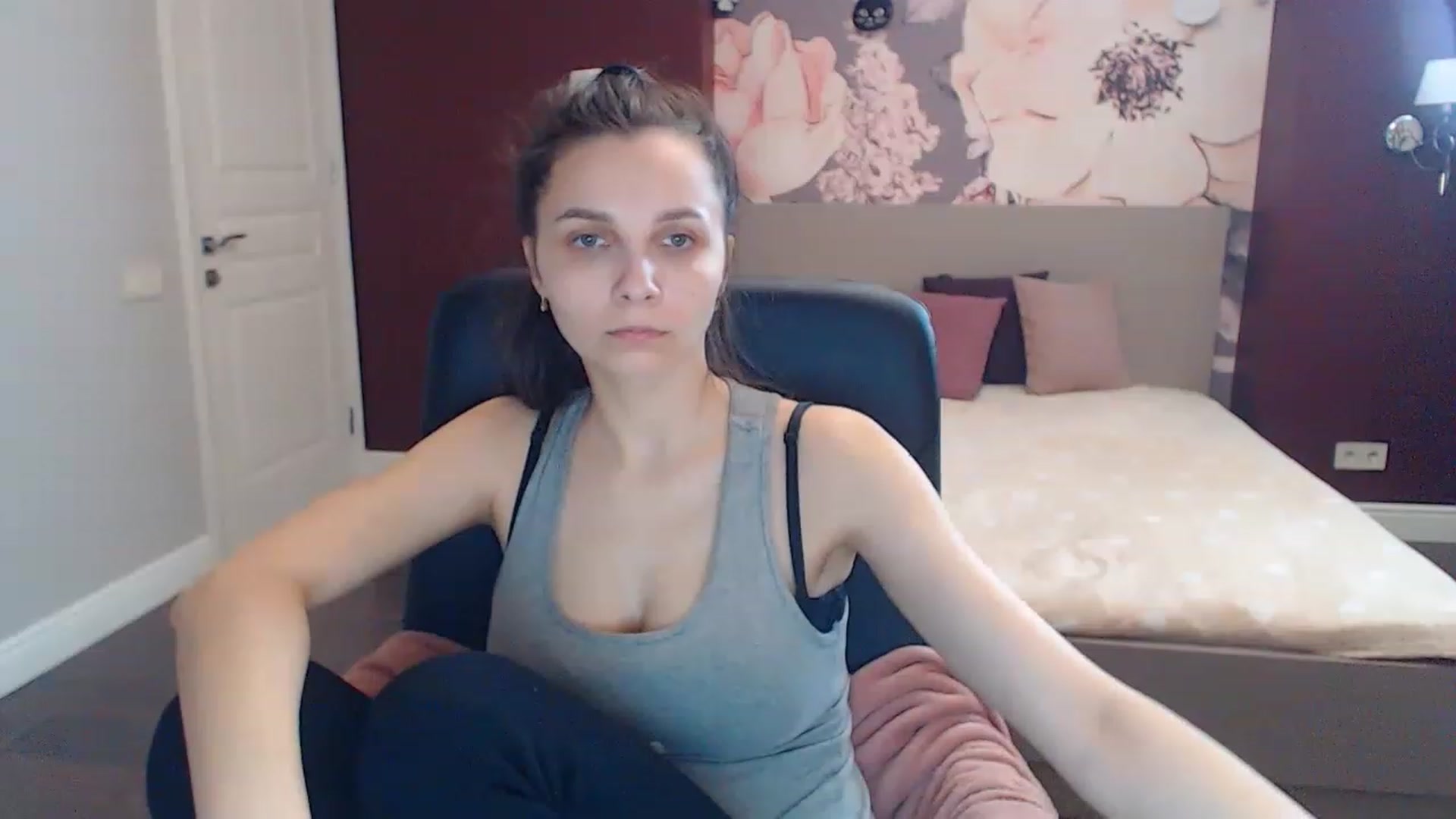 Gallery image thumbnail from Karina_Mils's myfreecams stream on, 04/15/2023, 12:59 image 4 of 20