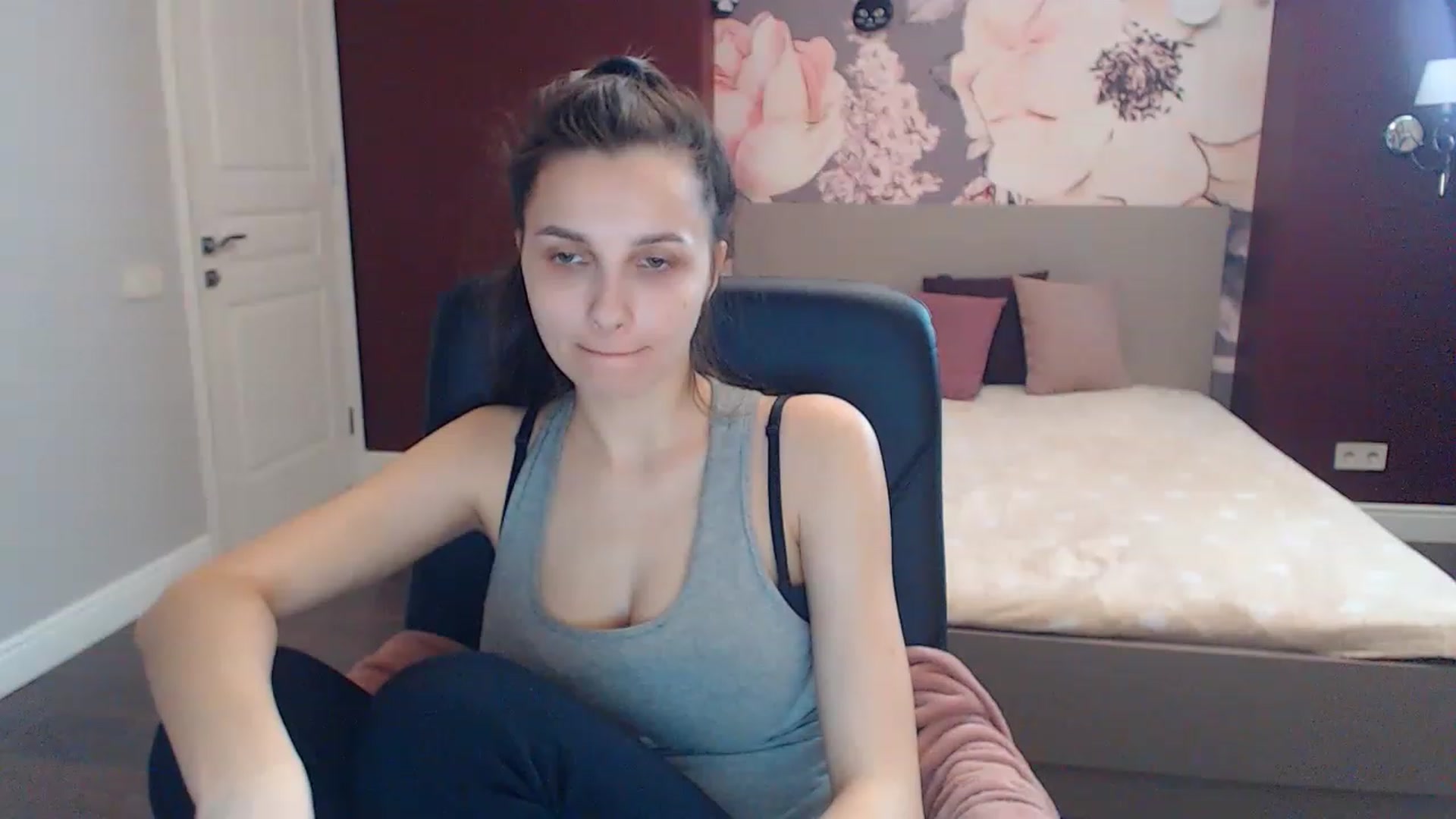 Gallery image thumbnail from Karina_Mils's myfreecams stream on, 04/15/2023, 12:59 image 3 of 20
