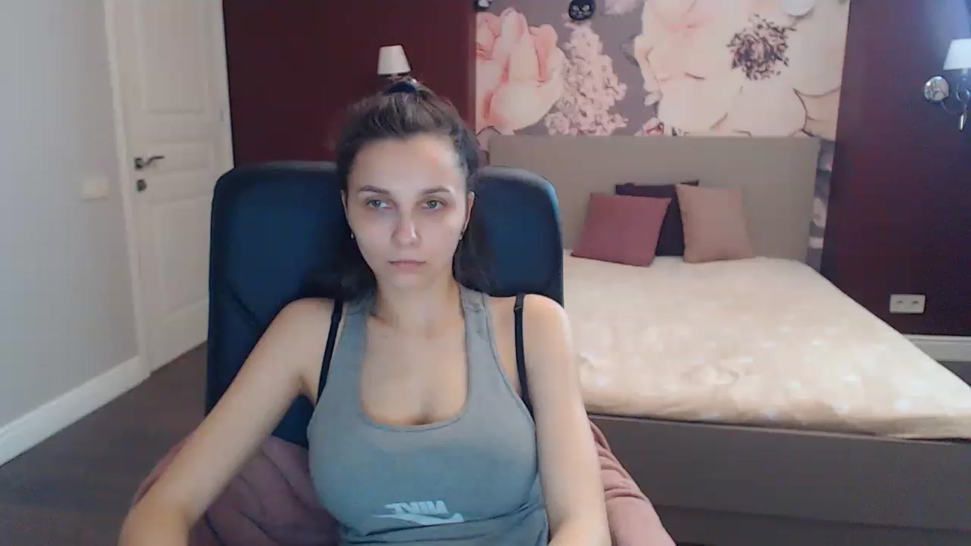 Gallery image thumbnail from Karina_Mils's myfreecams stream on, 04/15/2023, 12:59 image 10 of 20