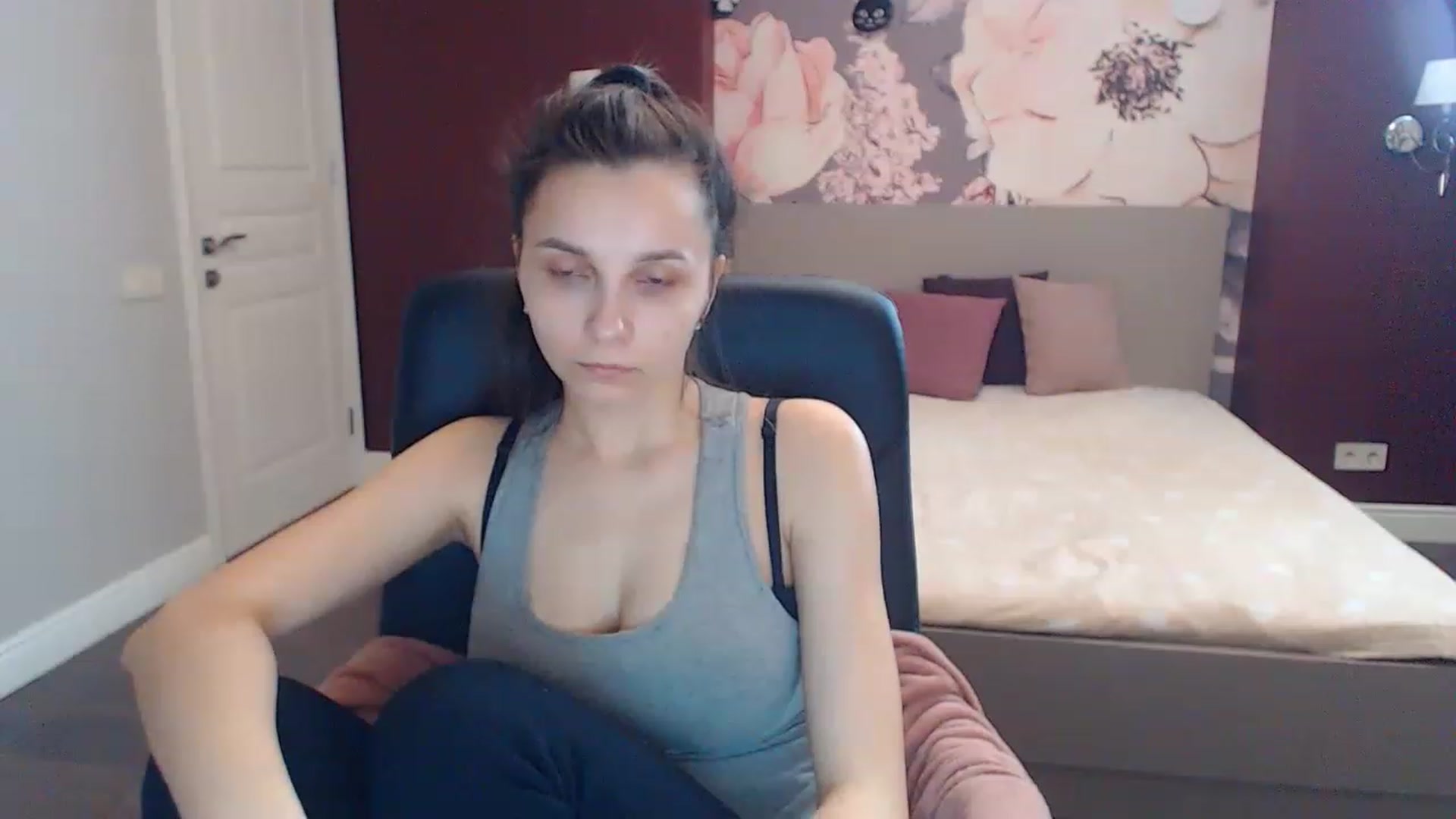 Gallery image thumbnail from Karina_Mils's myfreecams stream on, 04/15/2023, 12:59 image 8 of 20