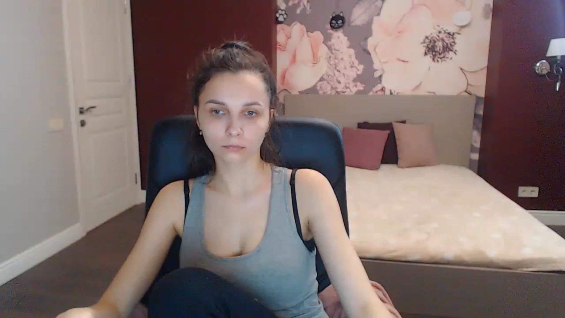 Gallery image thumbnail from Karina_Mils's myfreecams stream on, 04/15/2023, 13:58 image 5 of 20