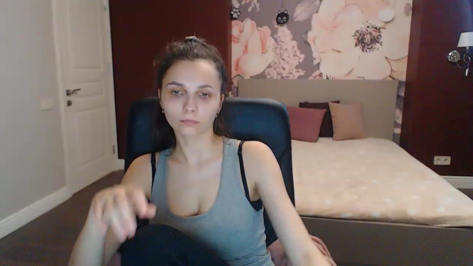 Gallery image thumbnail from Karina_Mils's myfreecams stream on, 04/15/2023, 13:58 image 7 of 20