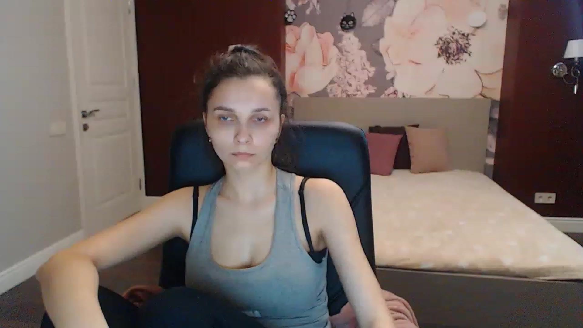 Gallery image thumbnail from Karina_Mils's myfreecams stream on, 04/15/2023, 13:58 image 1 of 20