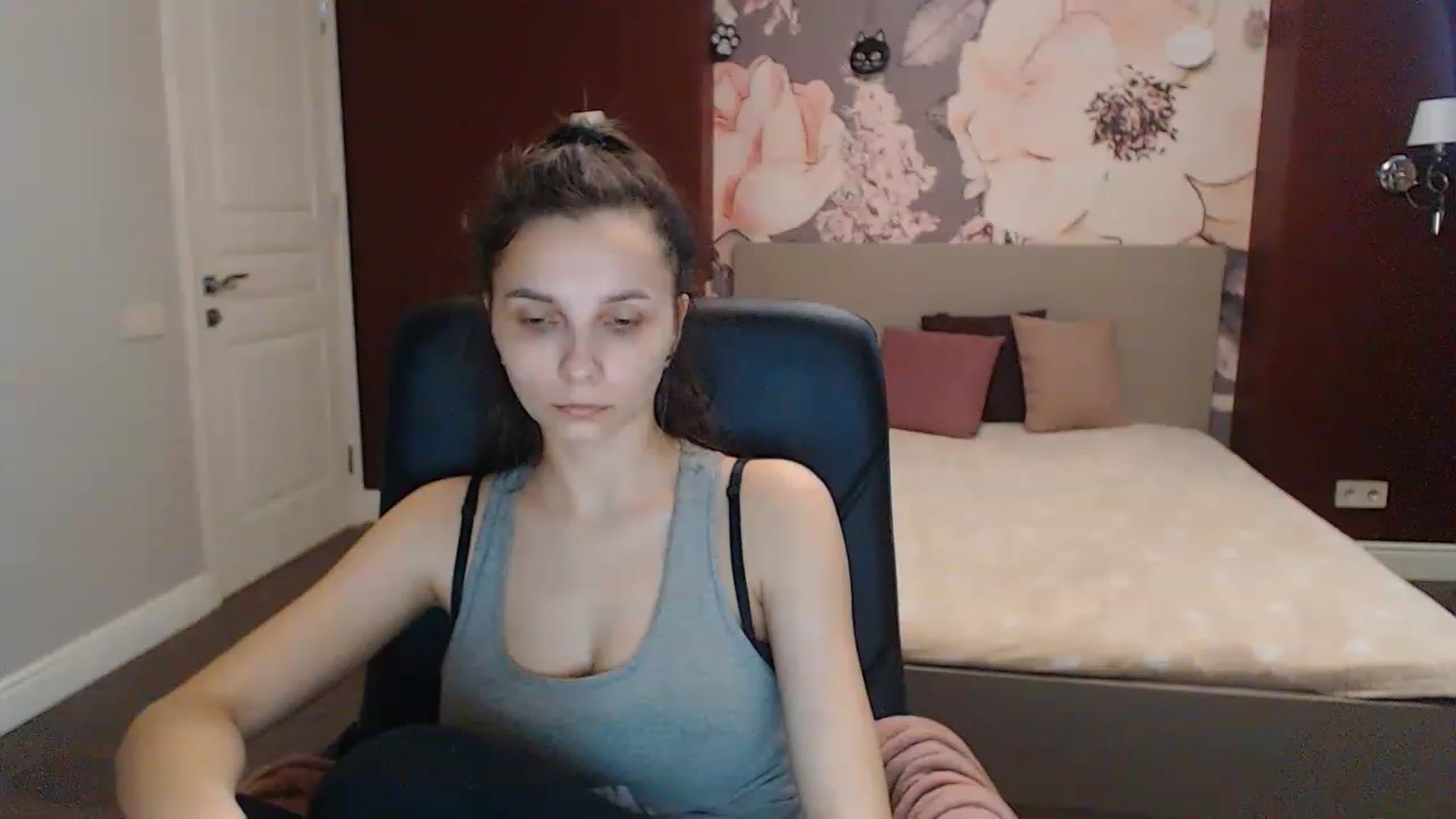 Gallery image thumbnail from Karina_Mils's myfreecams stream on, 04/15/2023, 13:58 image 11 of 20