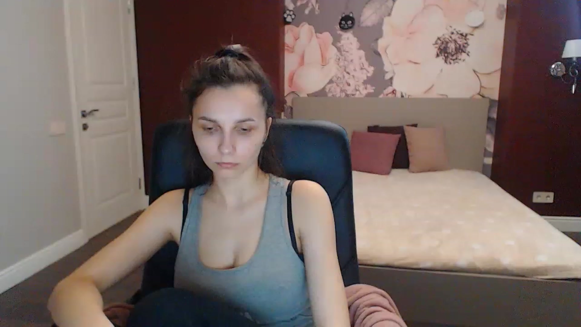 Gallery image thumbnail from Karina_Mils's myfreecams stream on, 04/15/2023, 13:58 image 9 of 20
