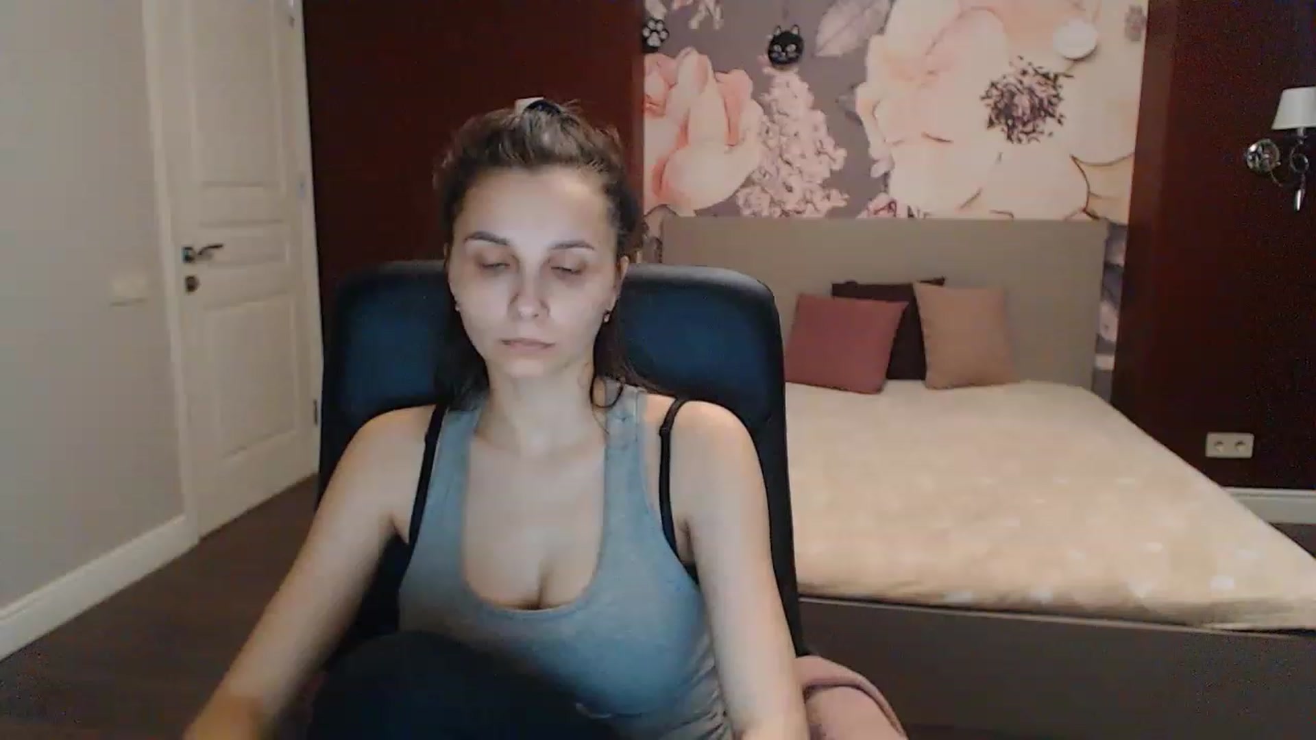 Gallery image thumbnail from Karina_Mils's myfreecams stream on, 04/15/2023, 14:43 image 14 of 20