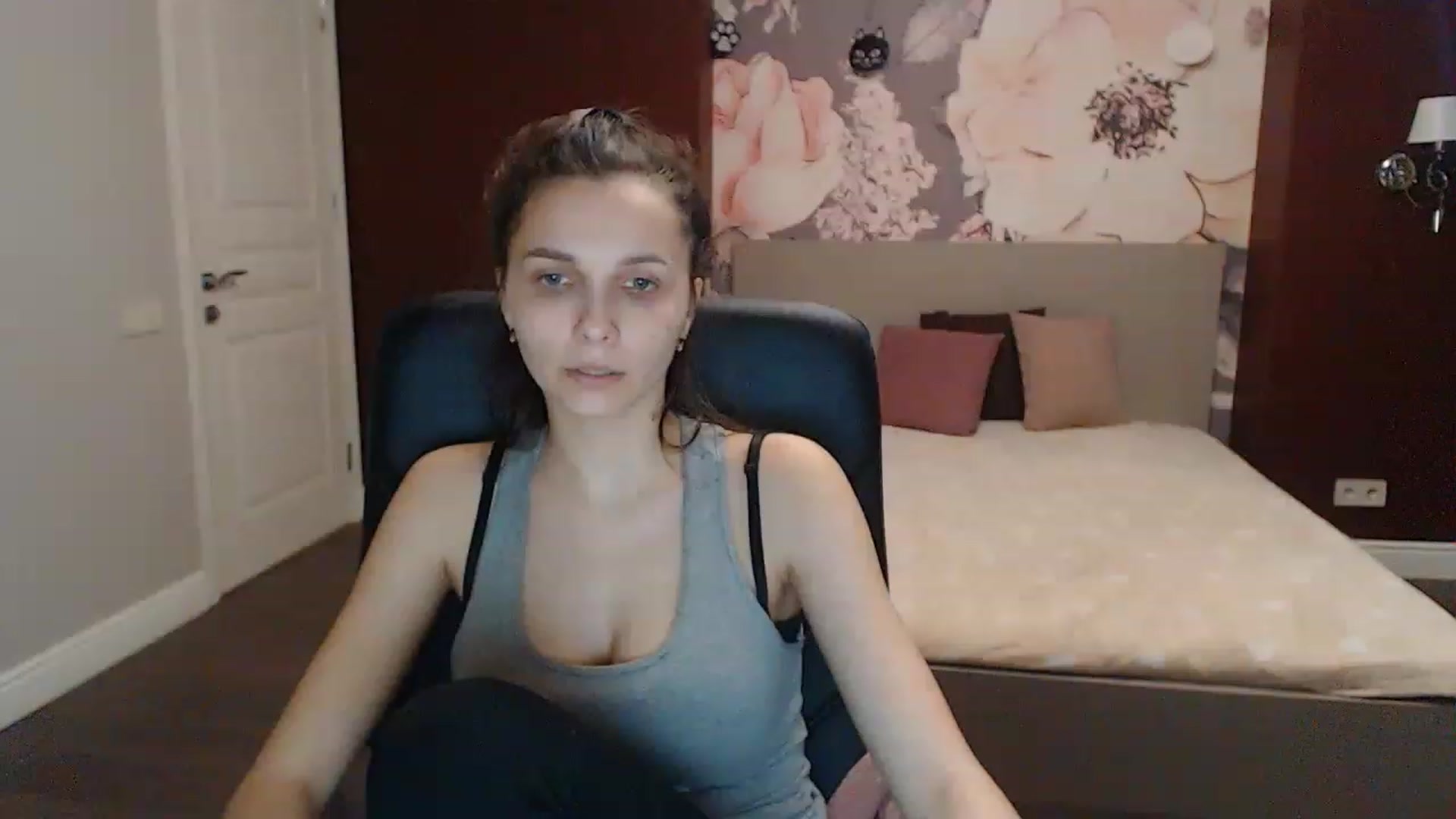 Gallery image thumbnail from Karina_Mils's myfreecams stream on, 04/15/2023, 14:43 image 6 of 20