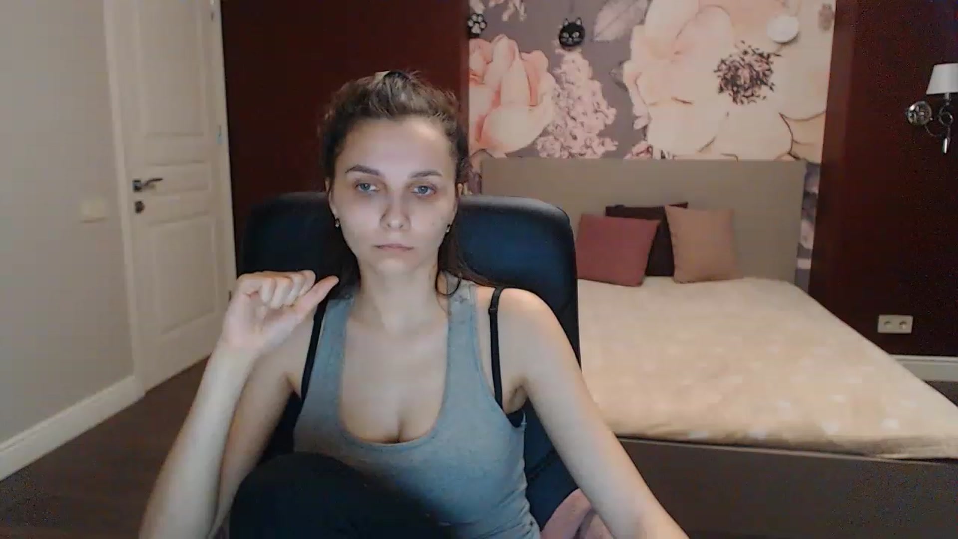 Gallery image thumbnail from Karina_Mils's myfreecams stream on, 04/15/2023, 14:43 image 12 of 20
