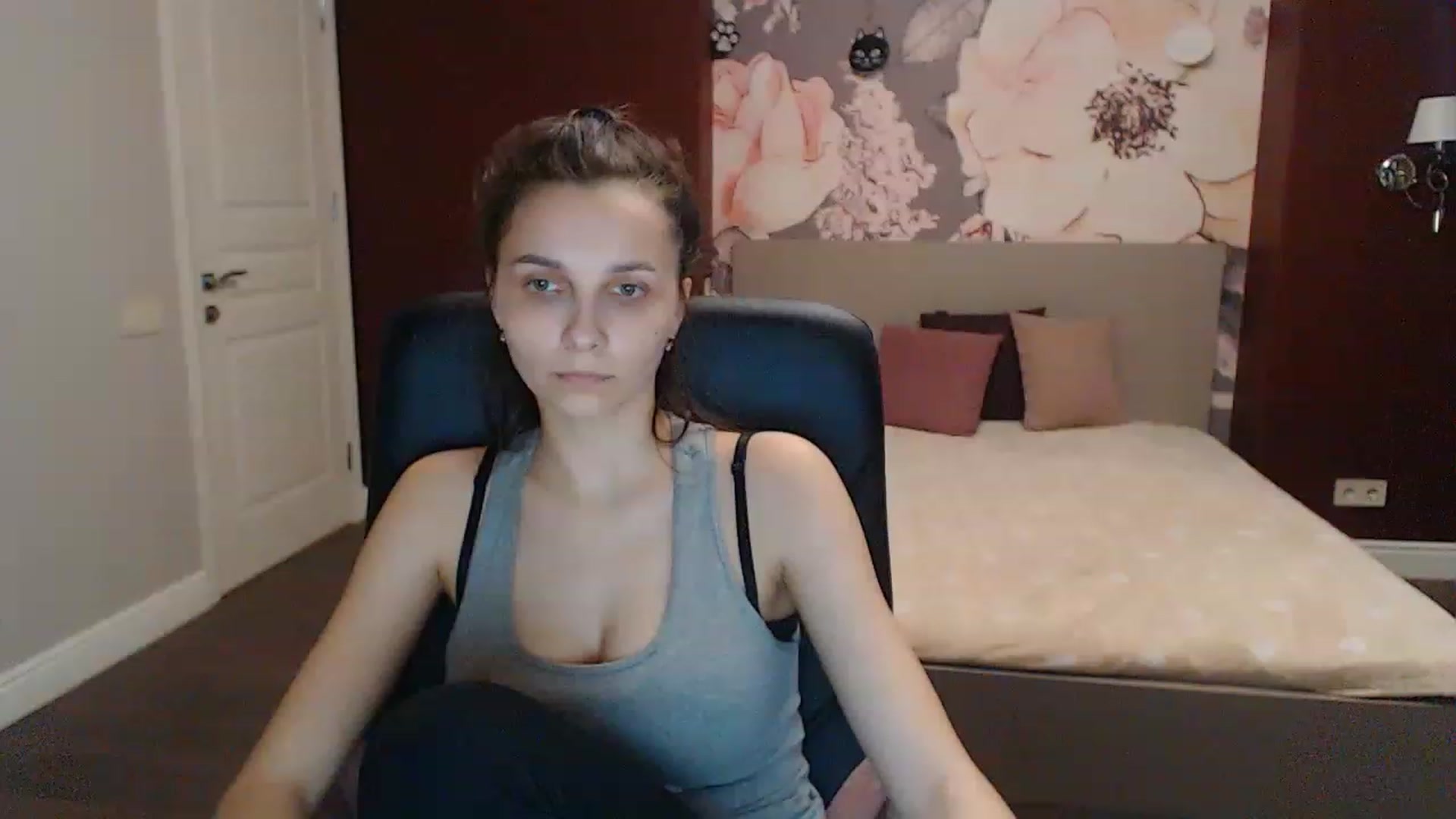 Gallery image thumbnail from Karina_Mils's myfreecams stream on, 04/15/2023, 14:43 image 9 of 20
