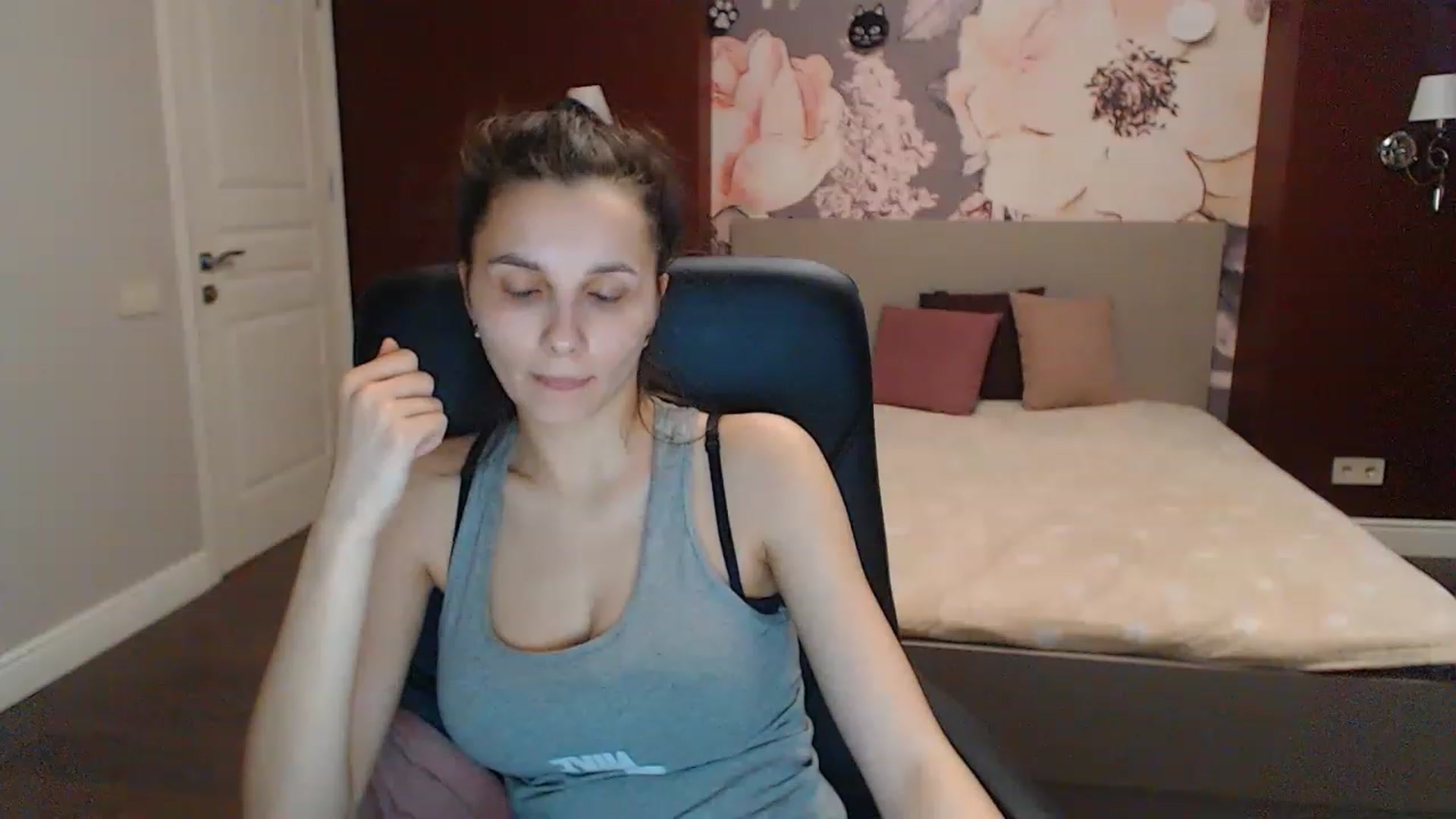Gallery image thumbnail from Karina_Mils's myfreecams stream on, 04/15/2023, 15:23 image 20 of 20