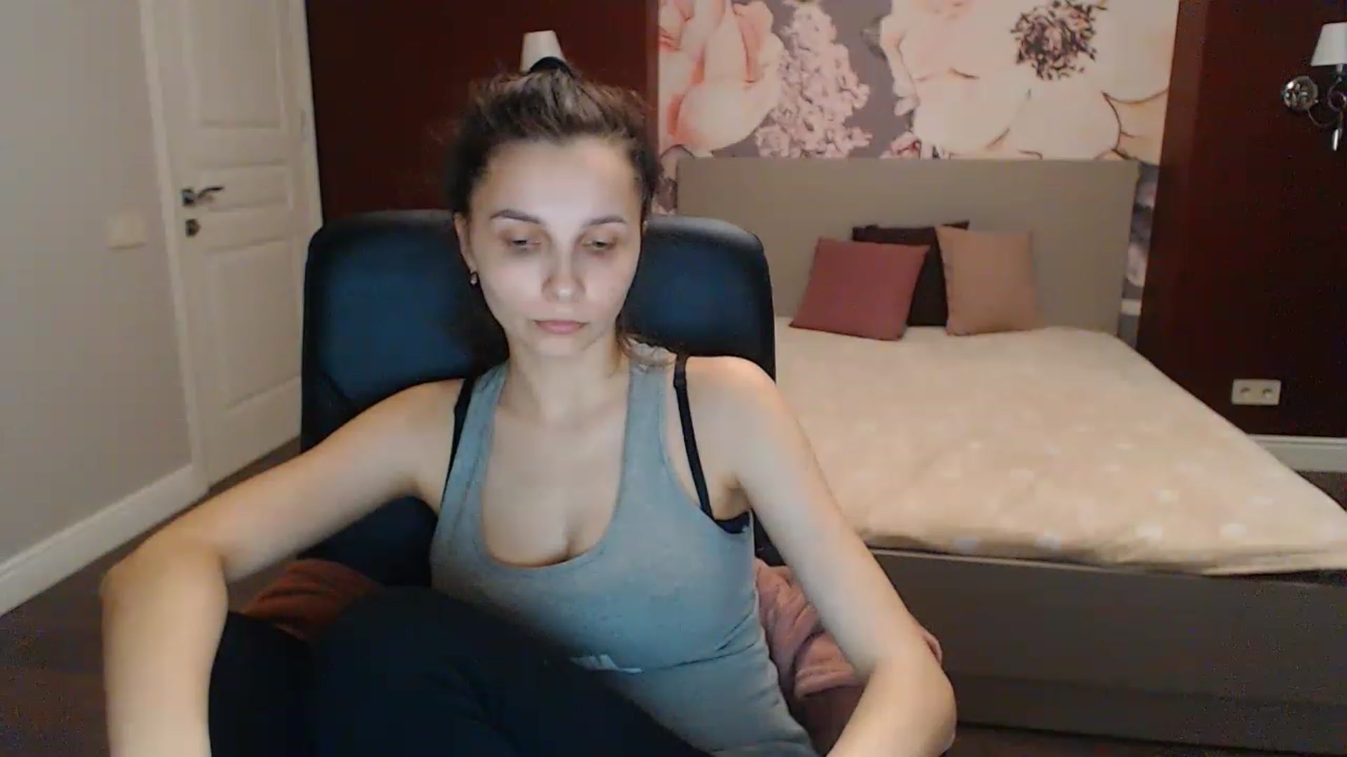 Gallery image thumbnail from Karina_Mils's myfreecams stream on, 04/15/2023, 15:23 image 8 of 20