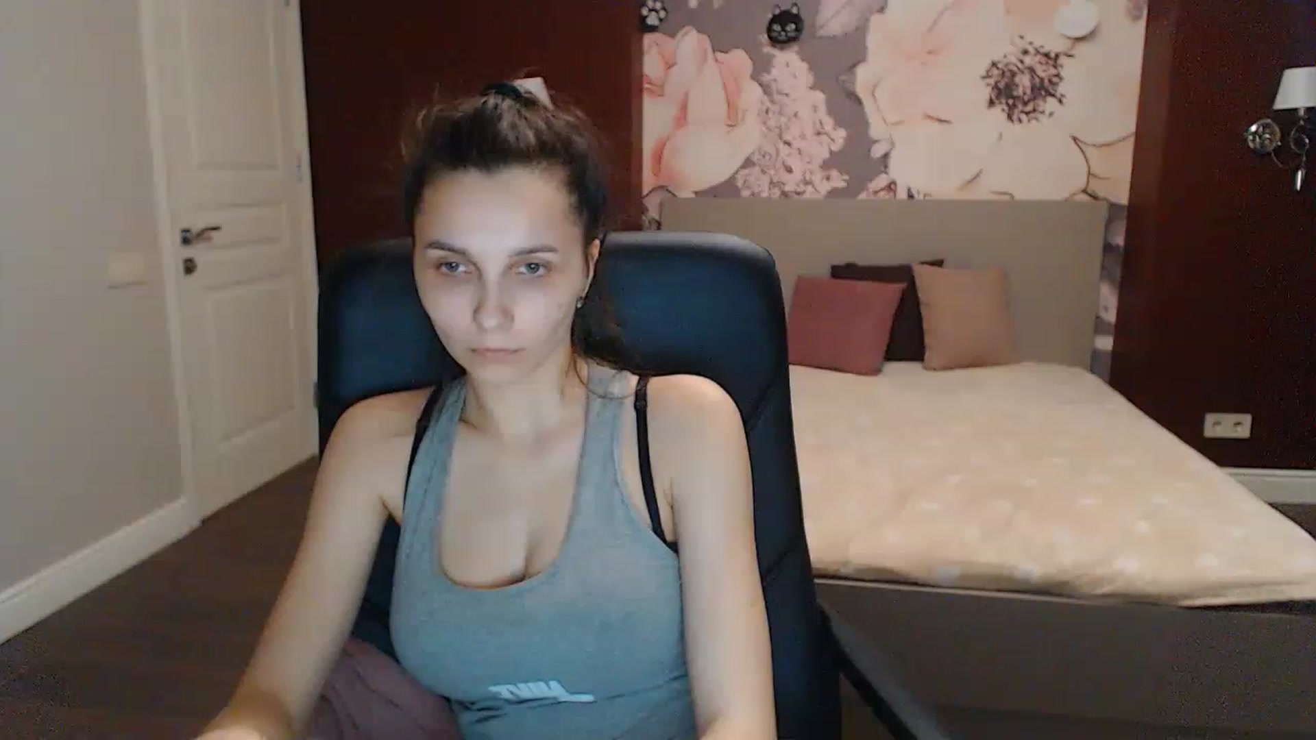 Gallery image thumbnail from Karina_Mils's myfreecams stream on, 04/15/2023, 15:23 image 19 of 20