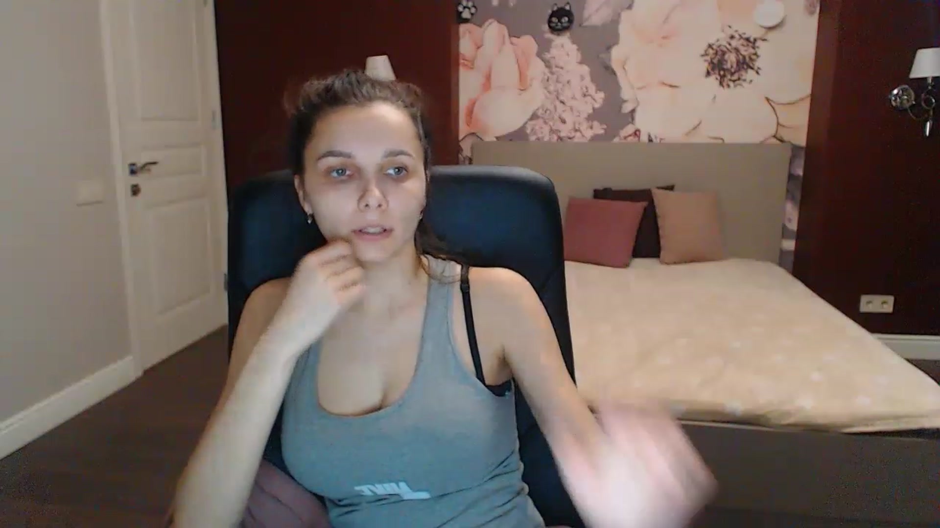 Gallery image thumbnail from Karina_Mils's myfreecams stream on, 04/15/2023, 15:23 image 16 of 20