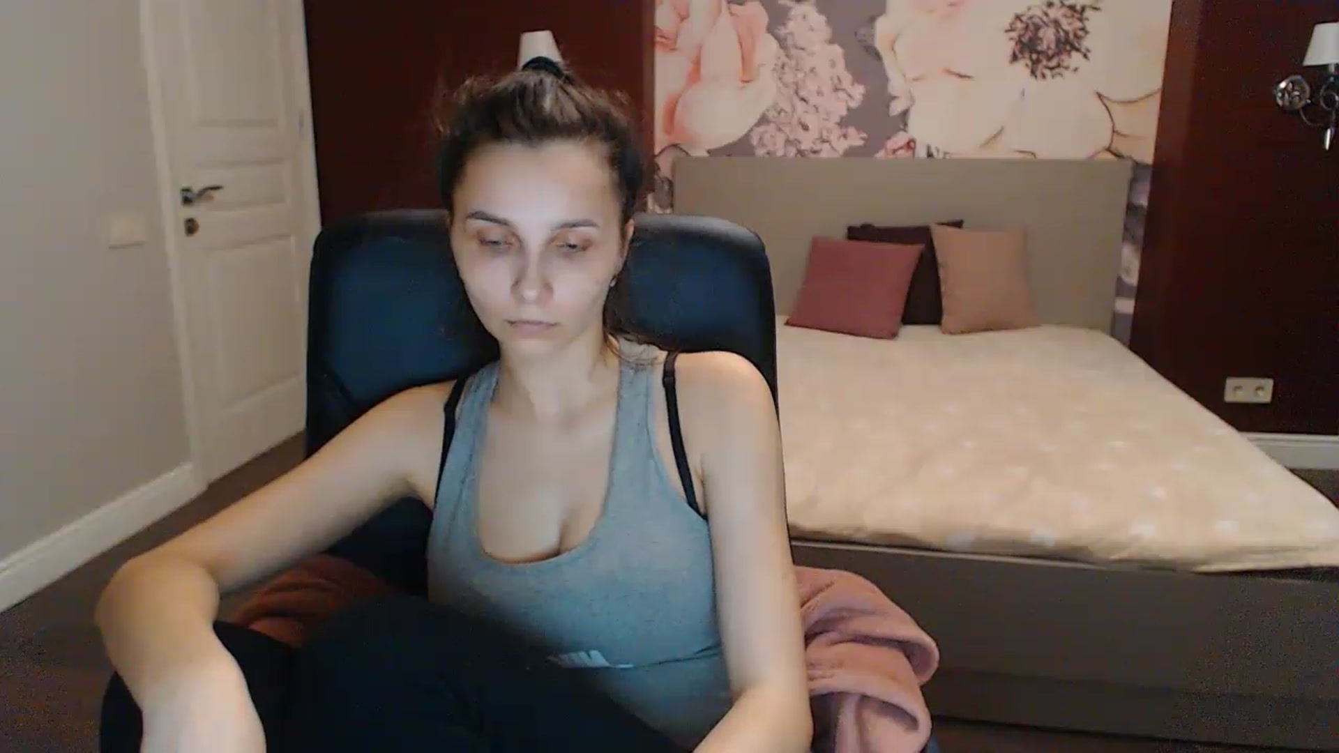 Gallery image thumbnail from Karina_Mils's myfreecams stream on, 04/15/2023, 15:23 image 11 of 20