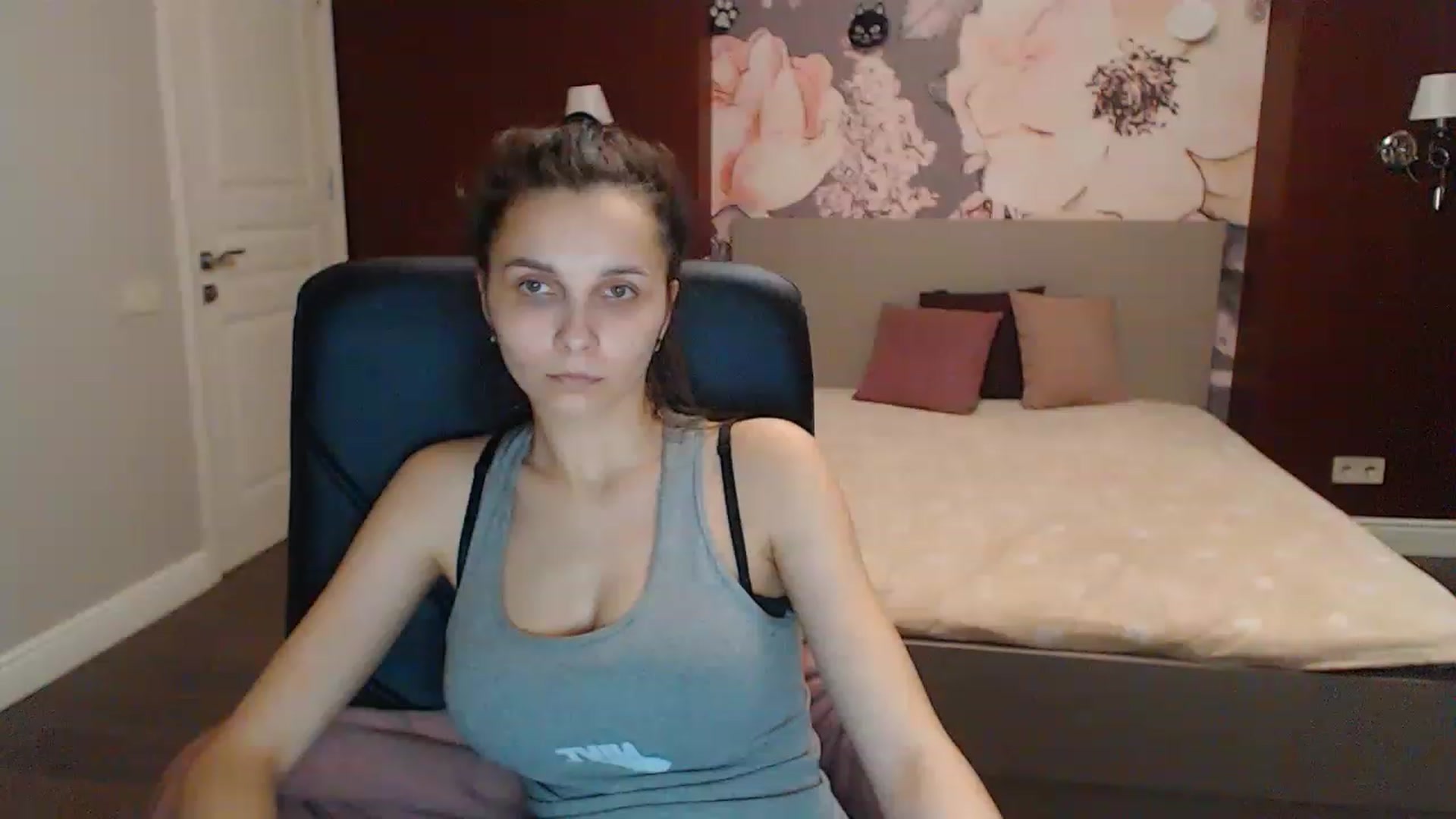 Gallery image thumbnail from Karina_Mils's myfreecams stream on, 04/15/2023, 16:04 image 18 of 20