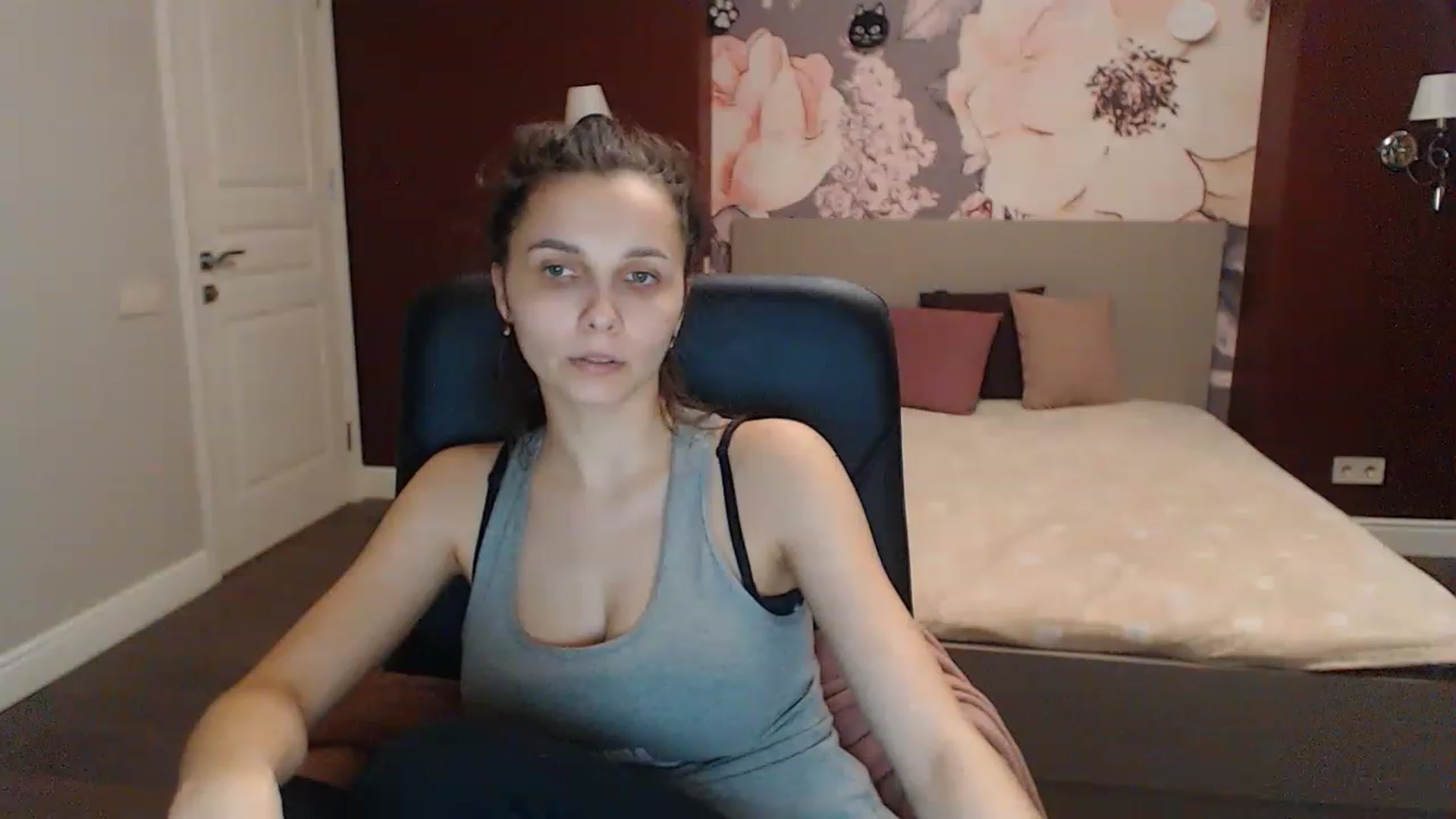 Gallery image thumbnail from Karina_Mils's myfreecams stream on, 04/15/2023, 16:04 image 6 of 20