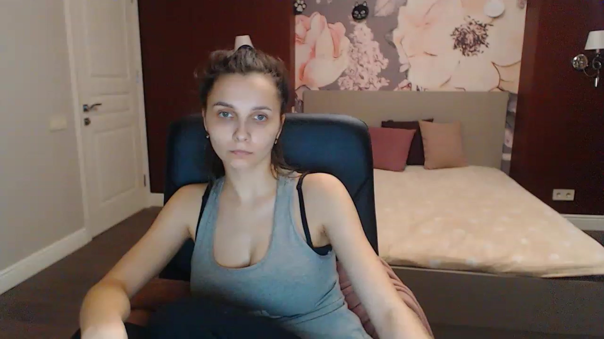 Gallery image thumbnail from Karina_Mils's myfreecams stream on, 04/15/2023, 16:04 image 5 of 20
