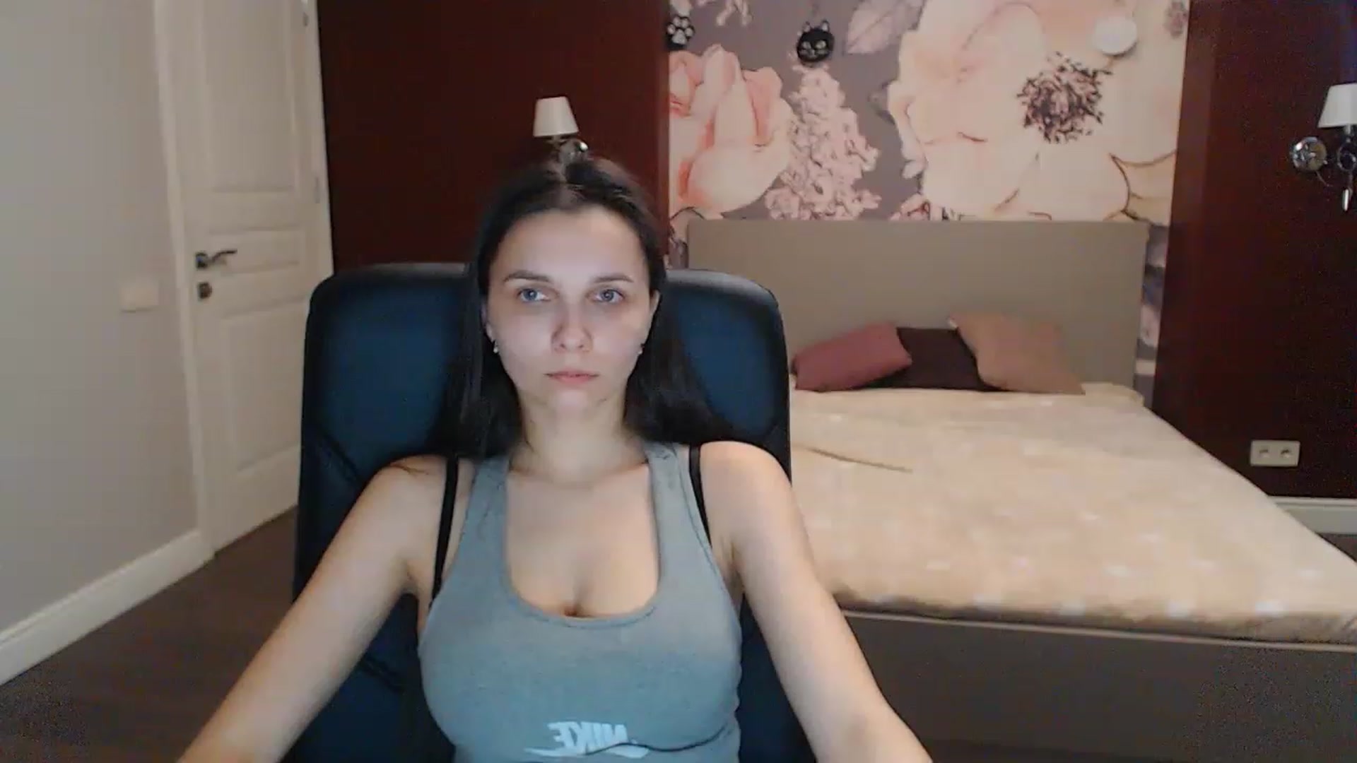 Gallery image thumbnail from Karina_Mils's myfreecams stream on, 04/19/2023, 11:00 image 20 of 20