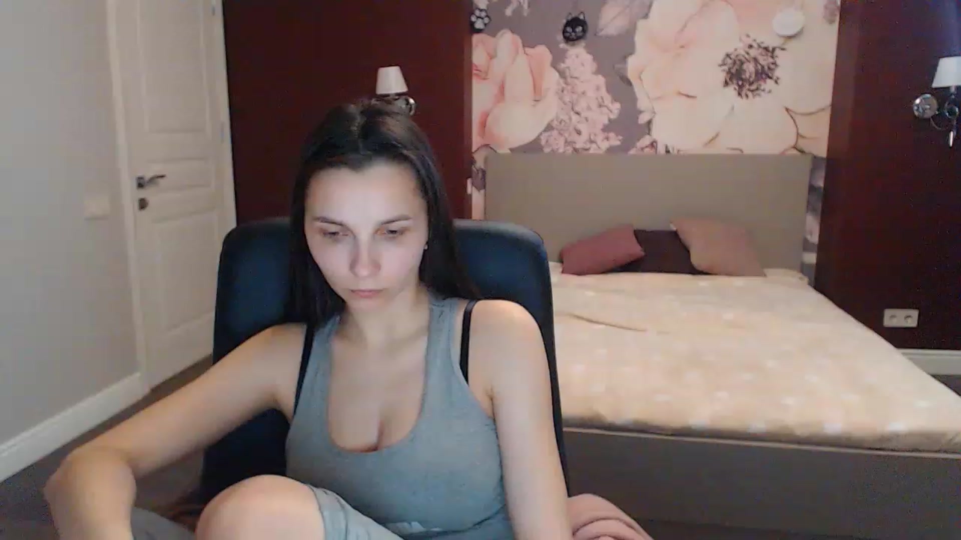 Gallery image thumbnail from Karina_Mils's myfreecams stream on, 04/19/2023, 11:00 image 3 of 20