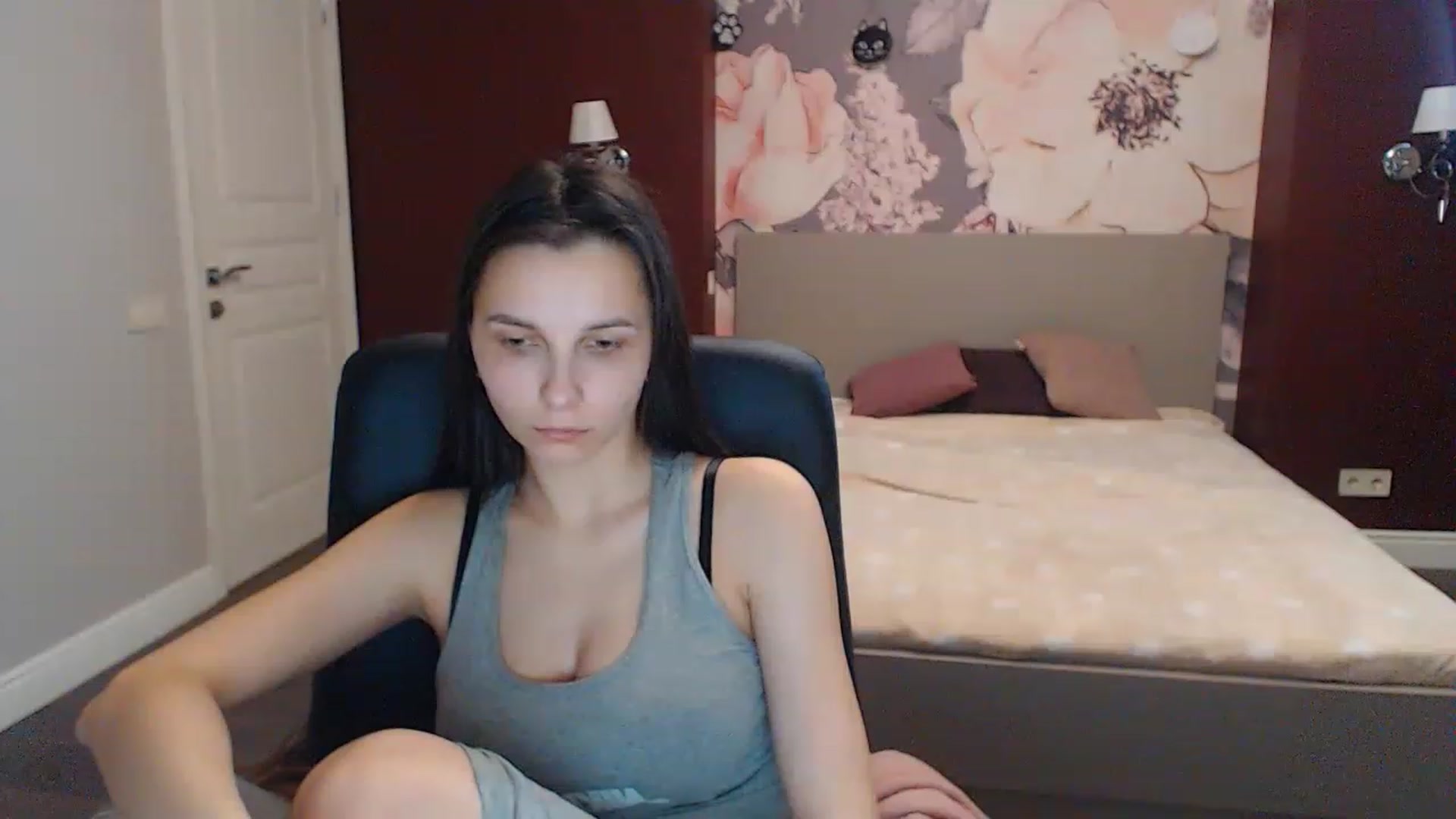 Gallery image thumbnail from Karina_Mils's myfreecams stream on, 04/19/2023, 11:00 image 4 of 20