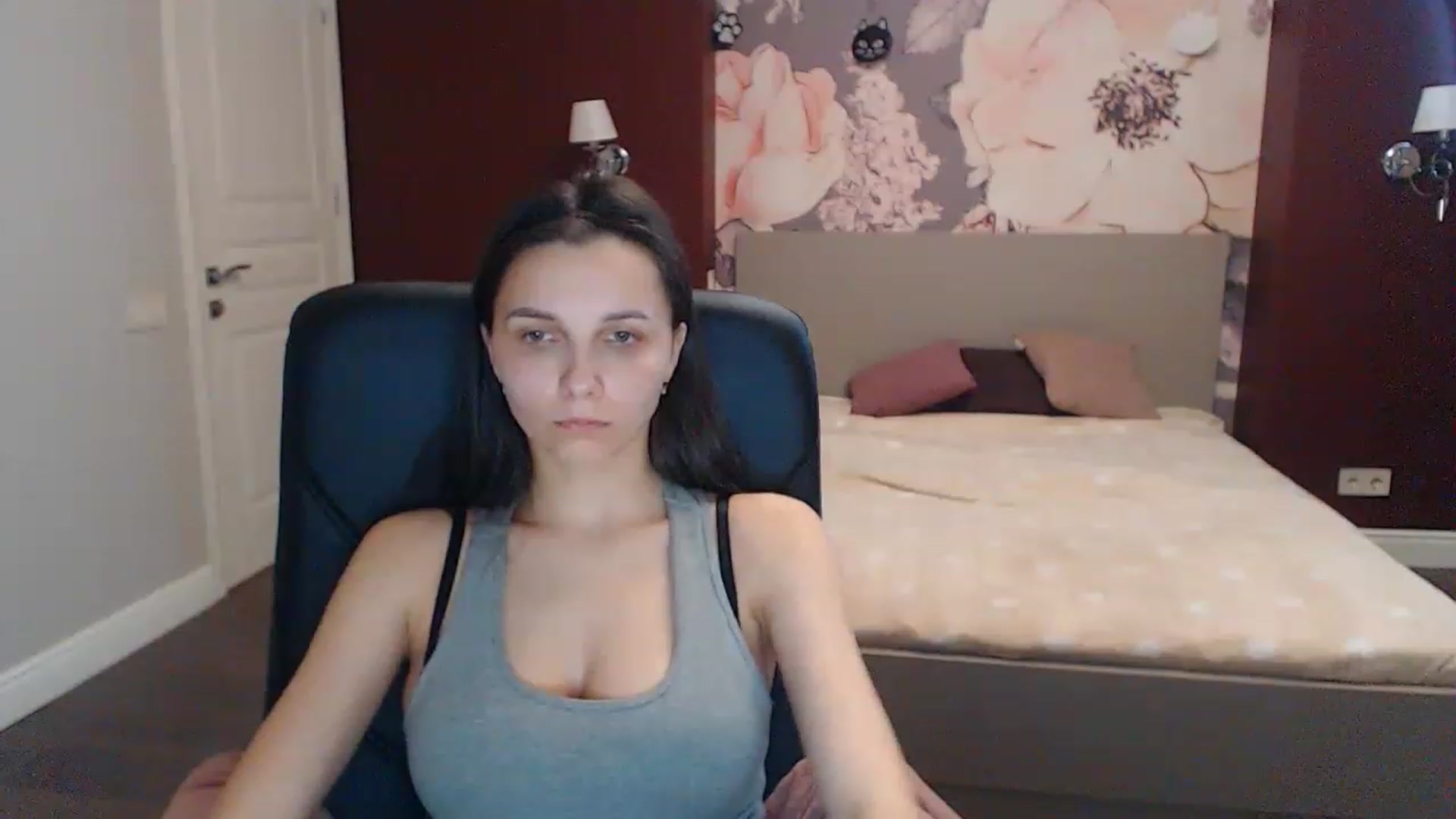 Gallery image thumbnail from Karina_Mils's myfreecams stream on, 04/19/2023, 11:00 image 9 of 20