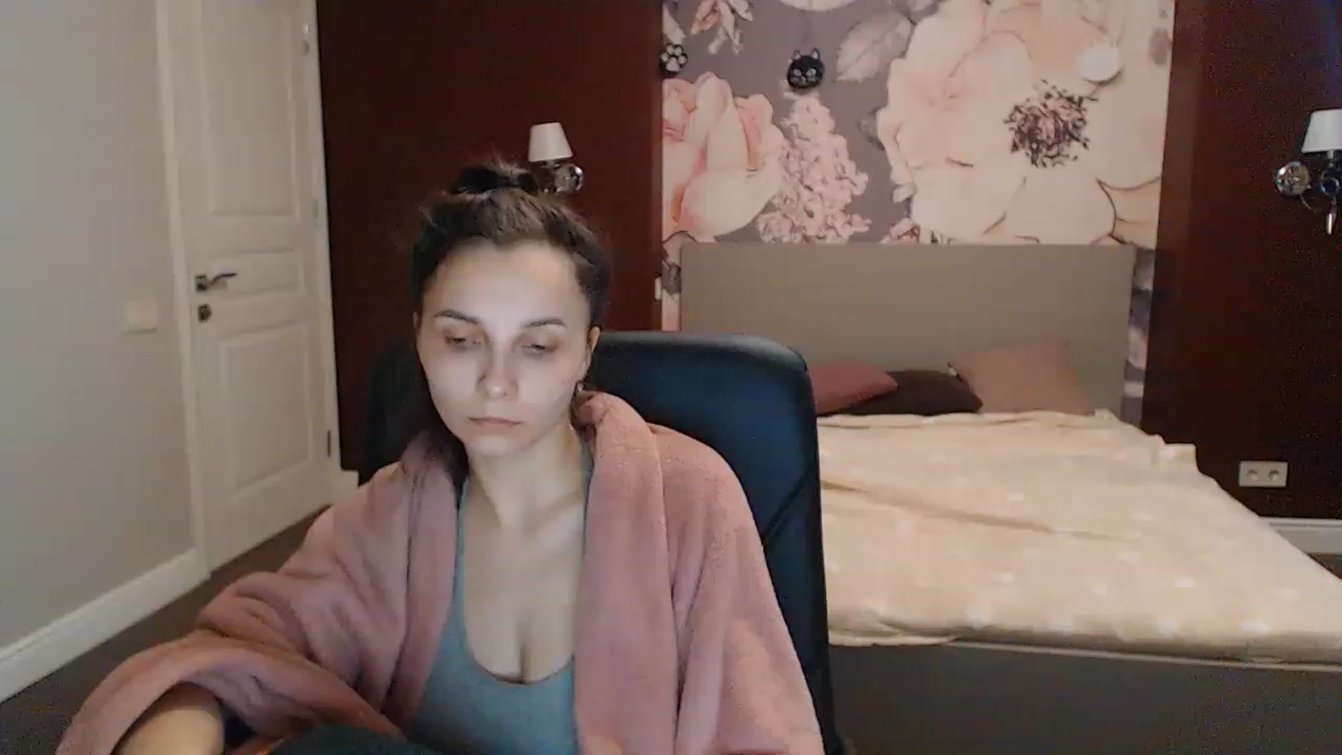 Gallery image thumbnail from Karina_Mils's myfreecams stream on, 04/20/2023, 10:59 image 19 of 20