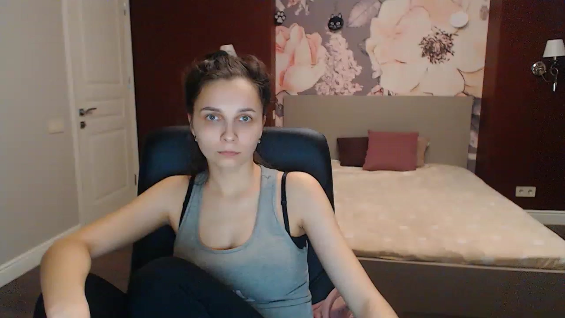 Gallery image thumbnail from Karina_Mils's myfreecams stream on, 04/21/2023, 16:06 image 5 of 20