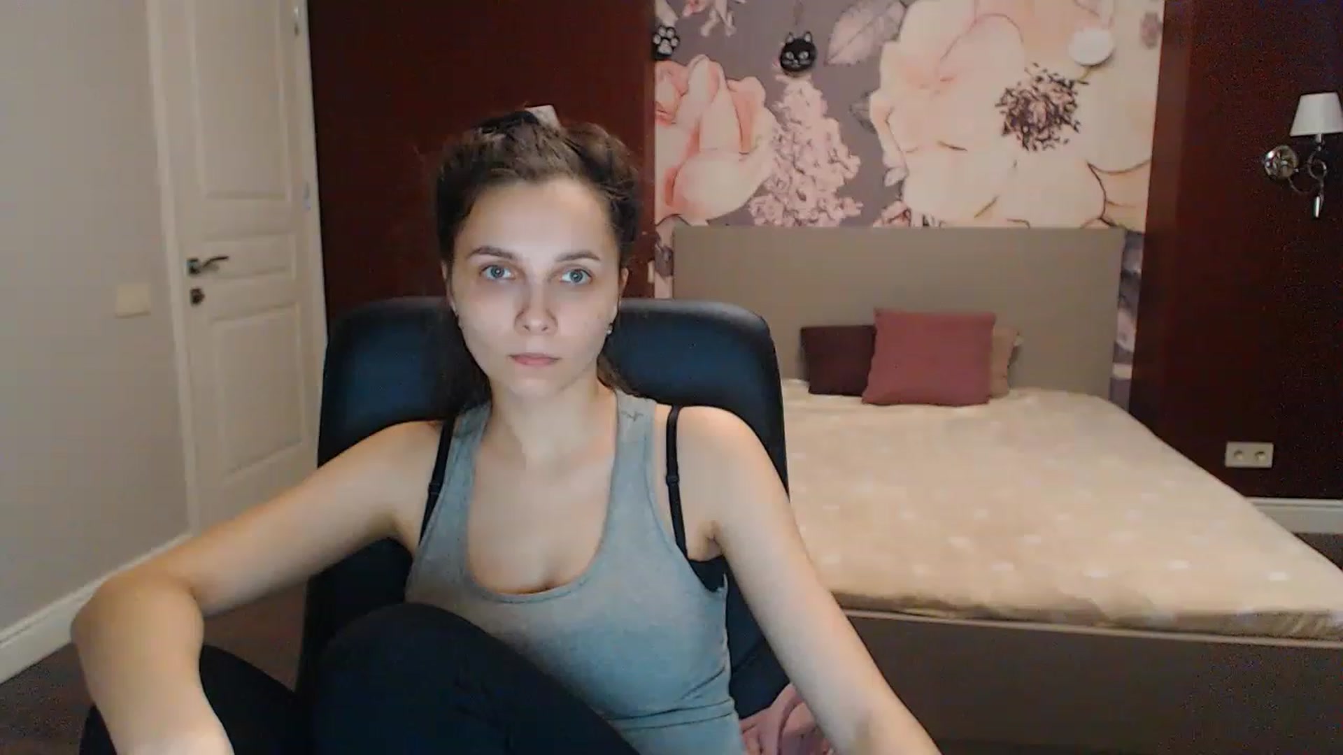 Gallery image thumbnail from Karina_Mils's myfreecams stream on, 04/21/2023, 16:06 image 3 of 20