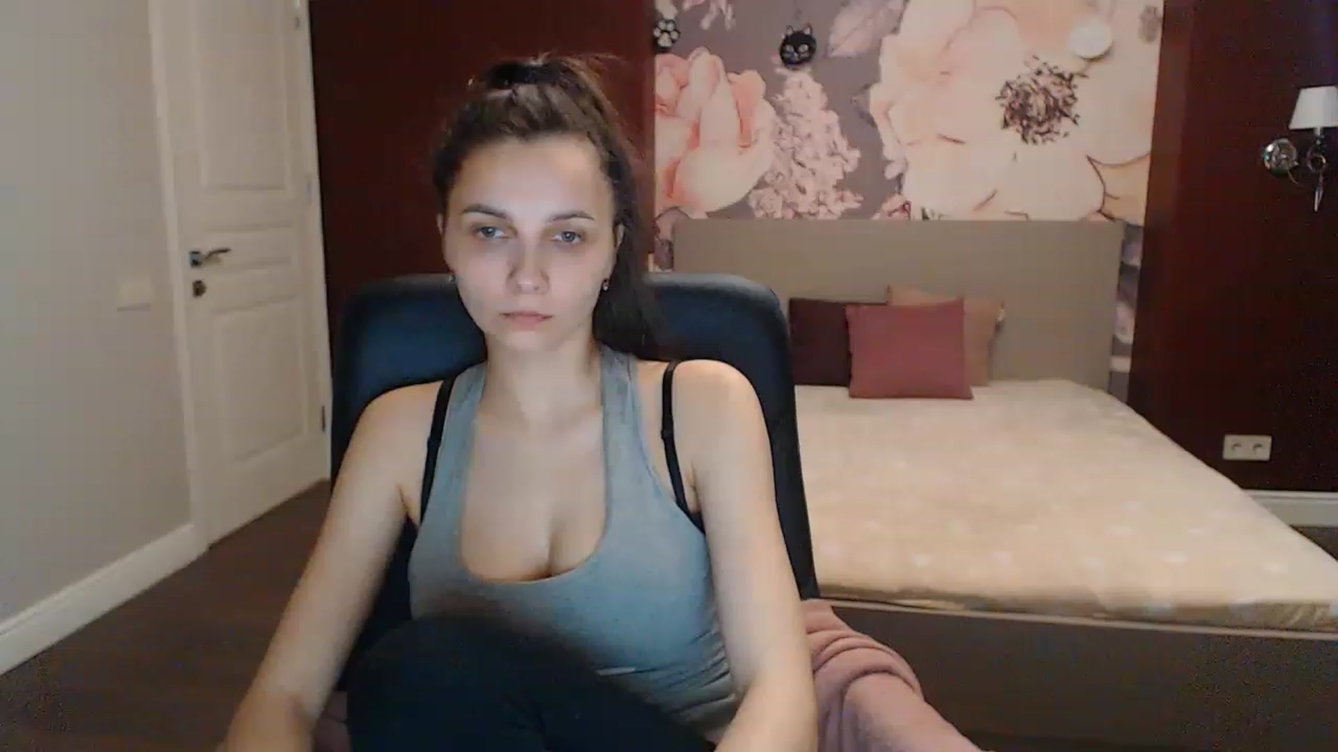 Gallery image thumbnail from Karina_Mils's myfreecams stream on, 04/22/2023, 13:17 image 4 of 20