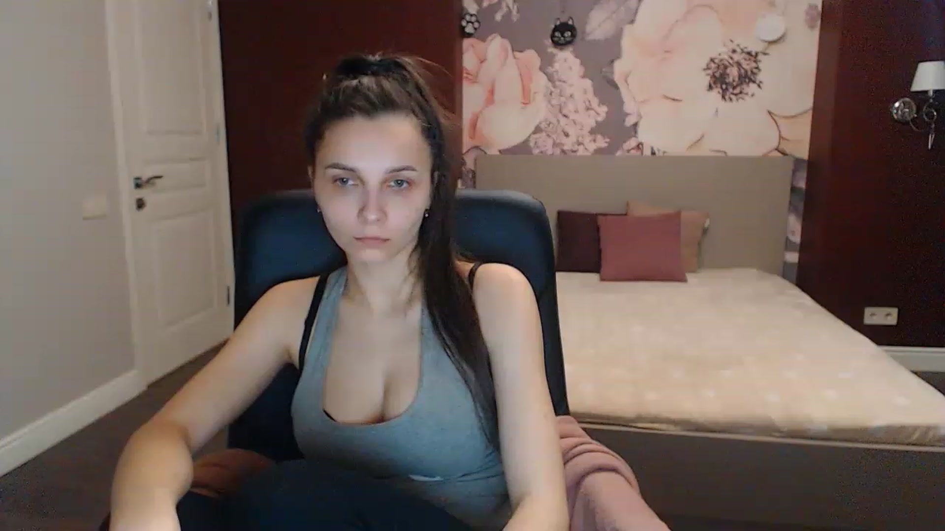 Gallery image thumbnail from Karina_Mils's myfreecams stream on, 04/22/2023, 13:17 image 3 of 20