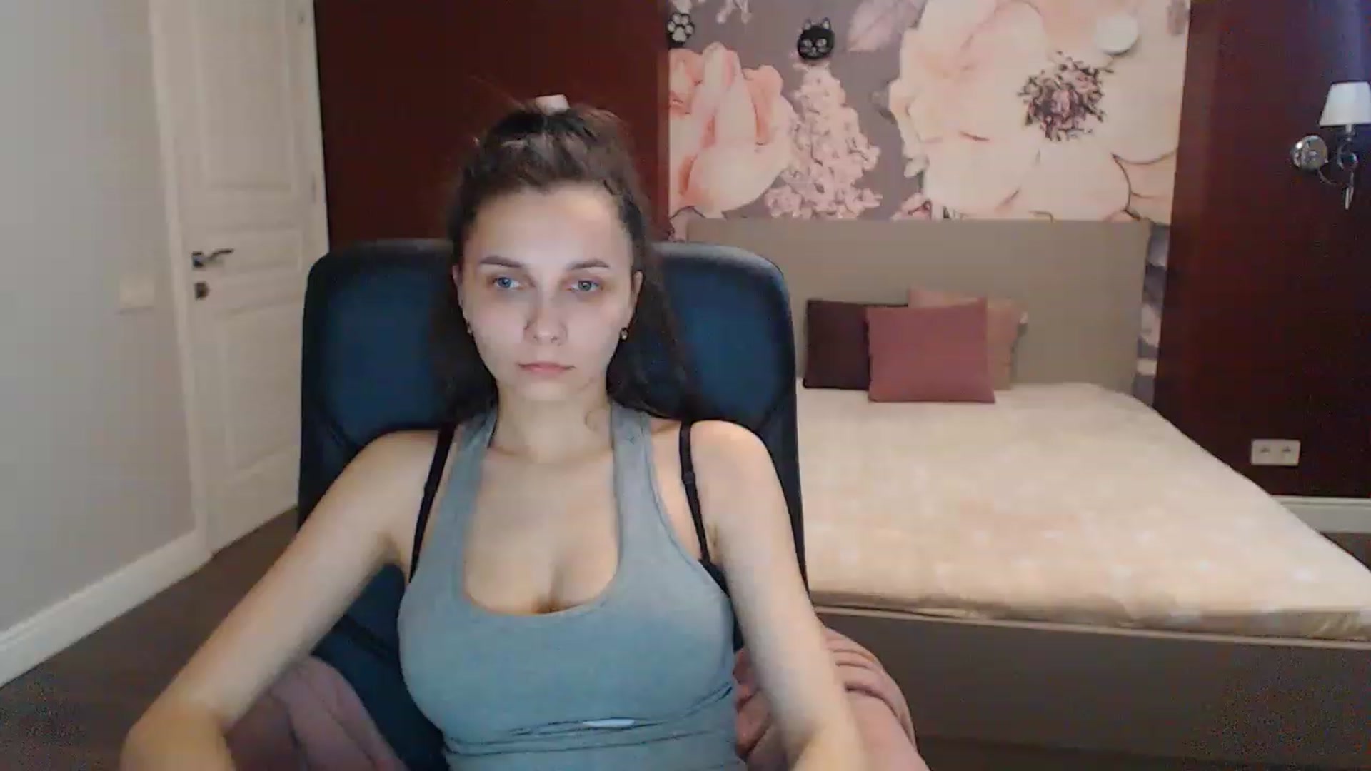 Gallery image thumbnail from Karina_Mils's myfreecams stream on, 04/22/2023, 13:17 image 20 of 20