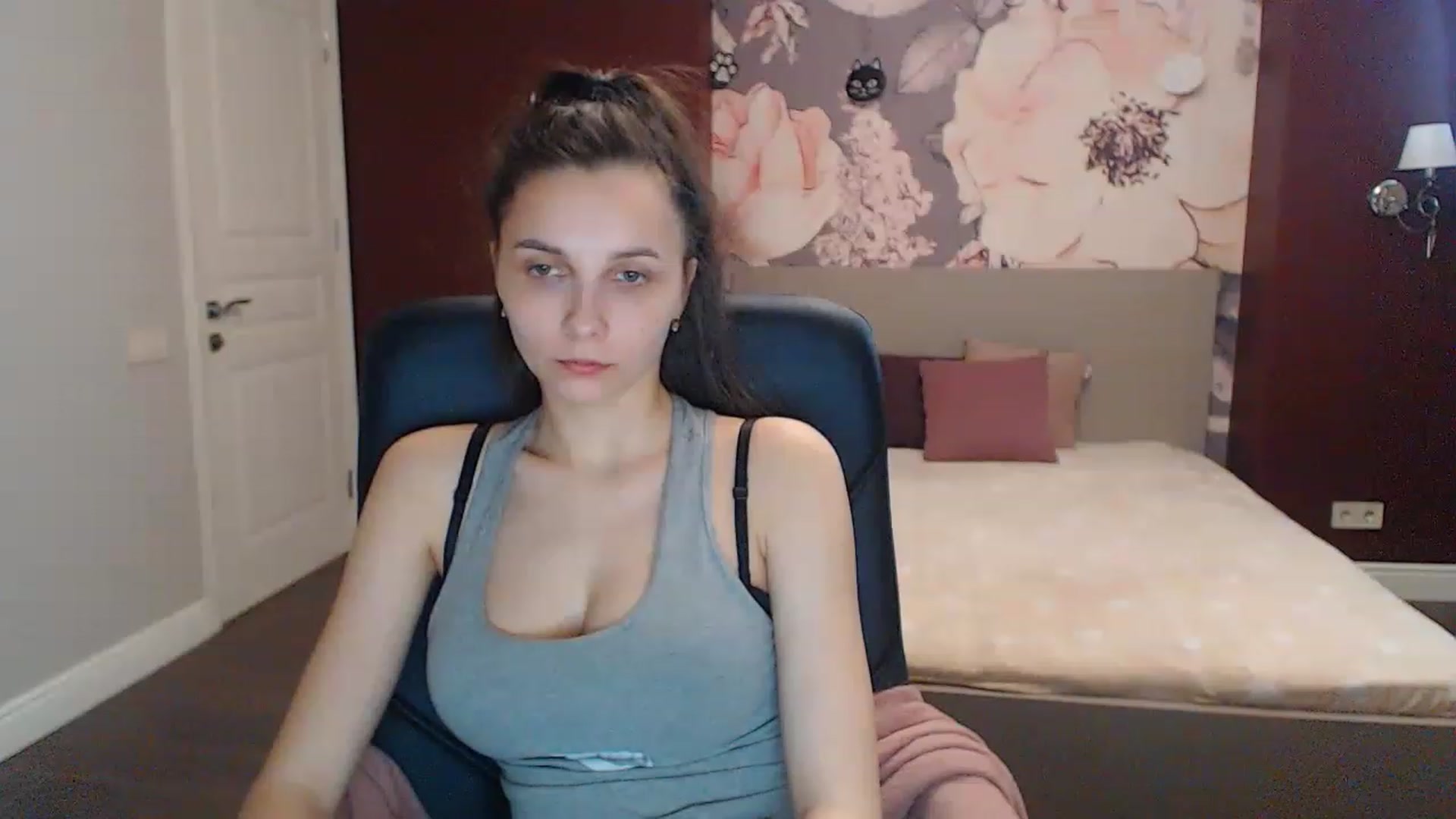 Gallery image thumbnail from Karina_Mils's myfreecams stream on, 04/22/2023, 13:17 image 10 of 20