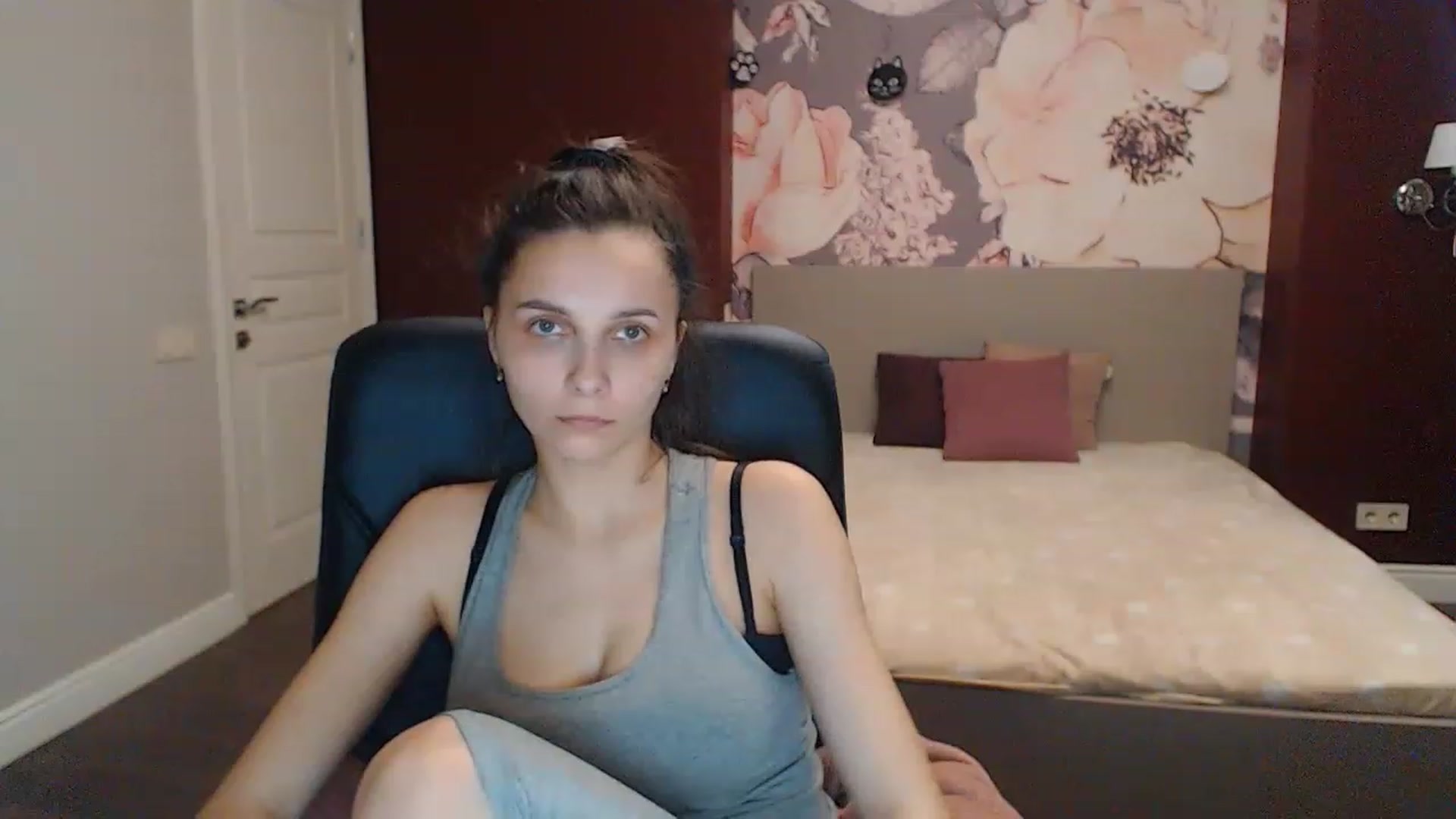 Gallery image thumbnail from Karina_Mils's myfreecams stream on, 04/22/2023, 14:53 image 7 of 20