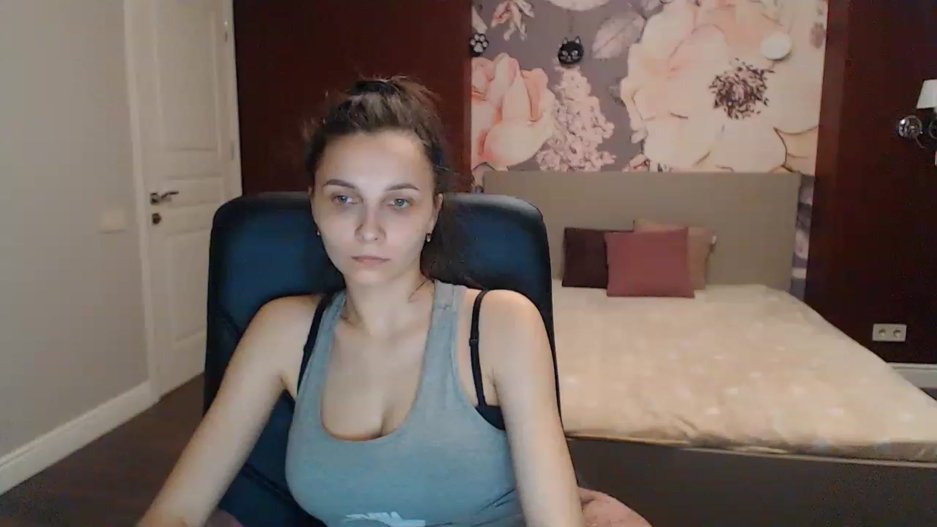 Gallery image thumbnail from Karina_Mils's myfreecams stream on, 04/22/2023, 14:53 image 10 of 20