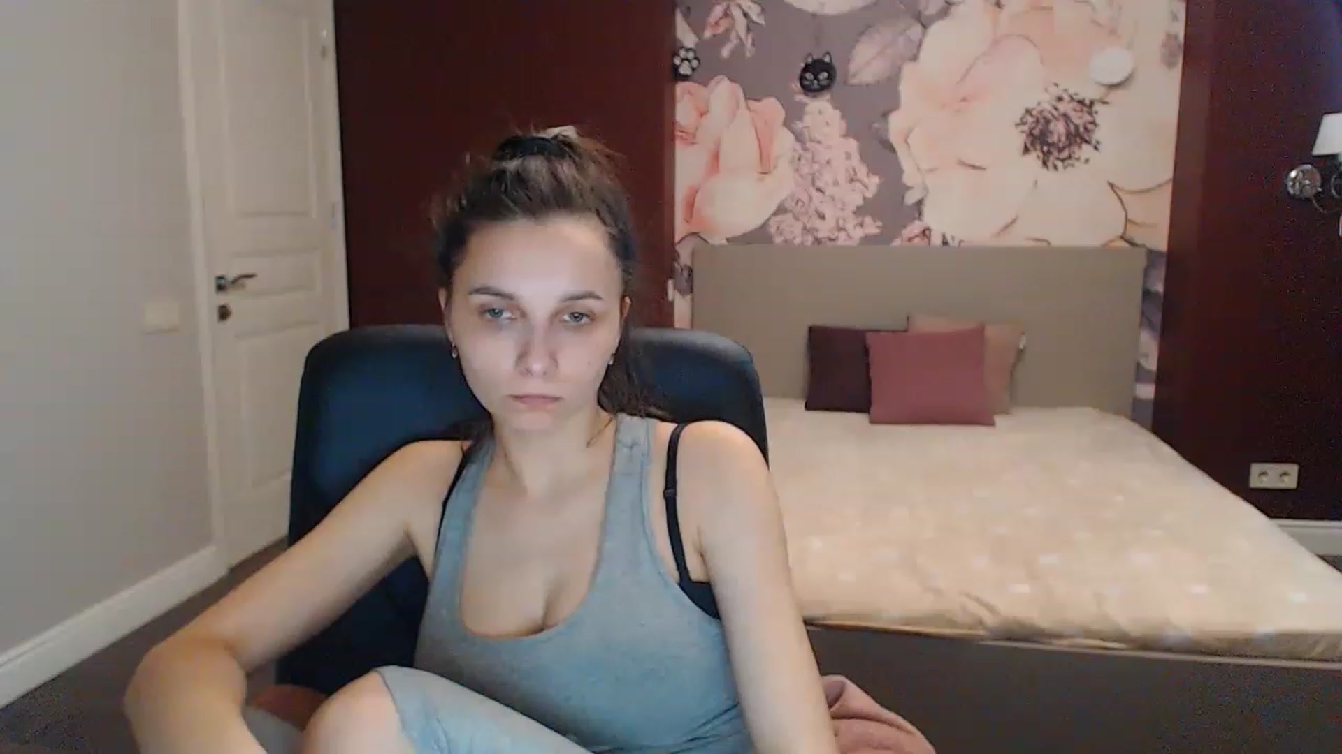 Gallery image thumbnail from Karina_Mils's myfreecams stream on, 04/22/2023, 14:53 image 4 of 20